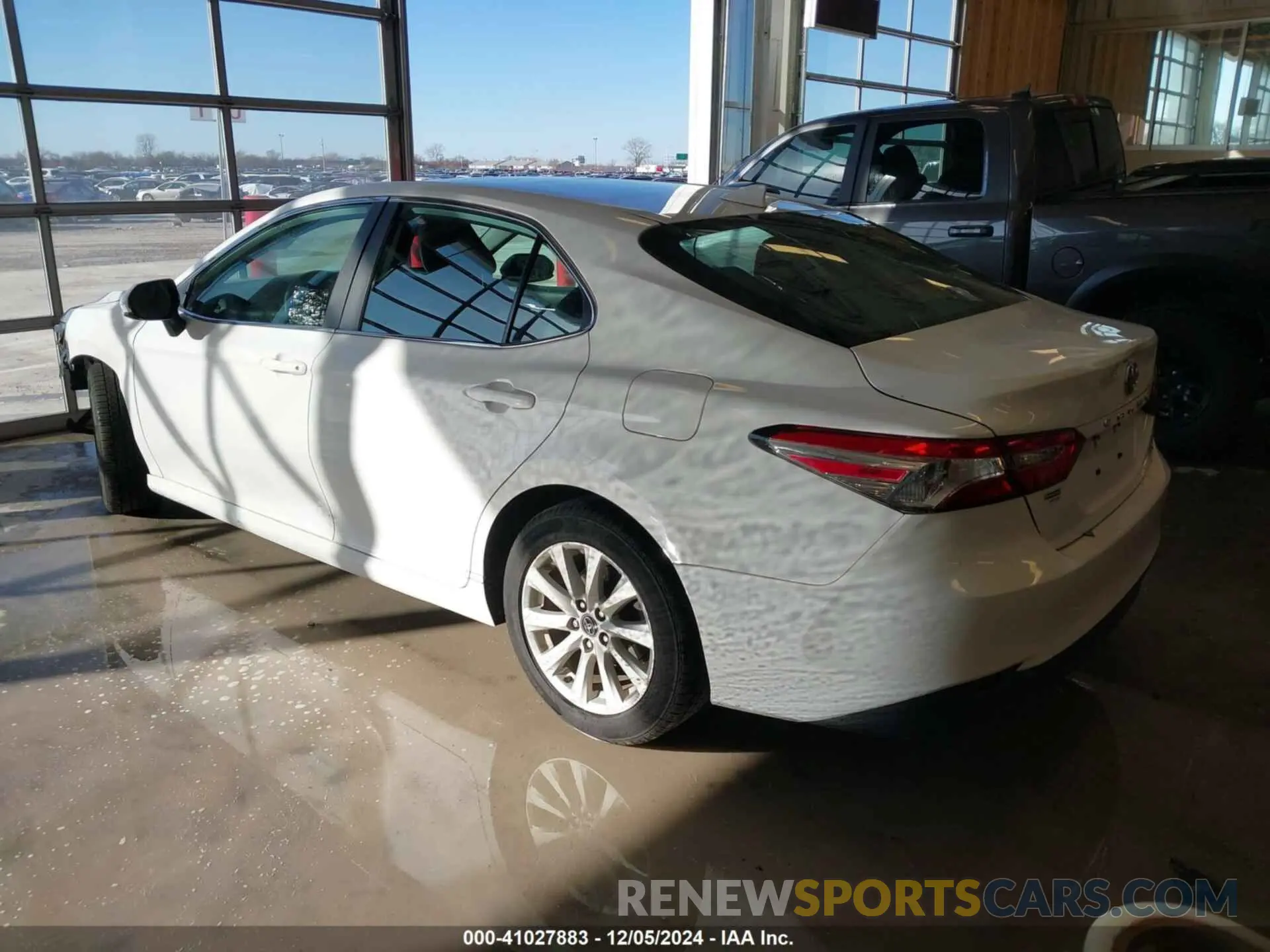 3 fotografías del automóvil dañado 4T1C11AK1LU931650 TOYOTA CAMRY 2020