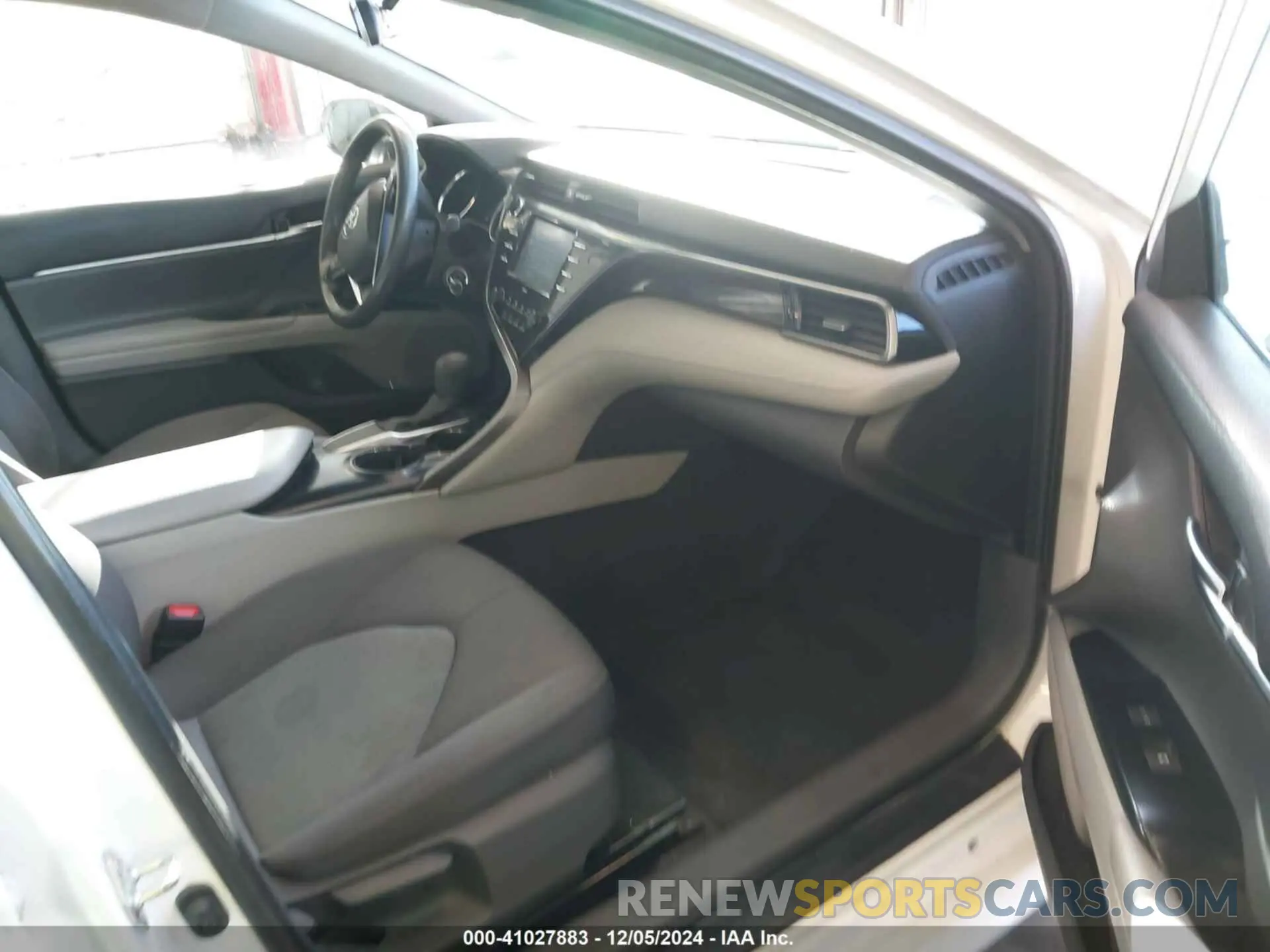 5 fotografías del automóvil dañado 4T1C11AK1LU931650 TOYOTA CAMRY 2020