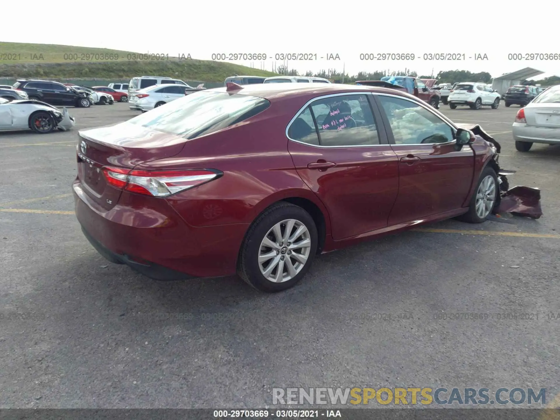4 fotografías del automóvil dañado 4T1C11AK1LU935763 TOYOTA CAMRY 2020