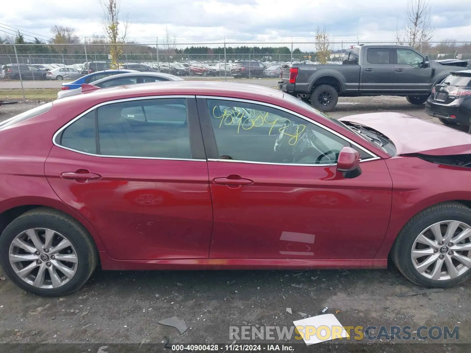 13 fotografías del automóvil dañado 4T1C11AK1LU942289 TOYOTA CAMRY 2020