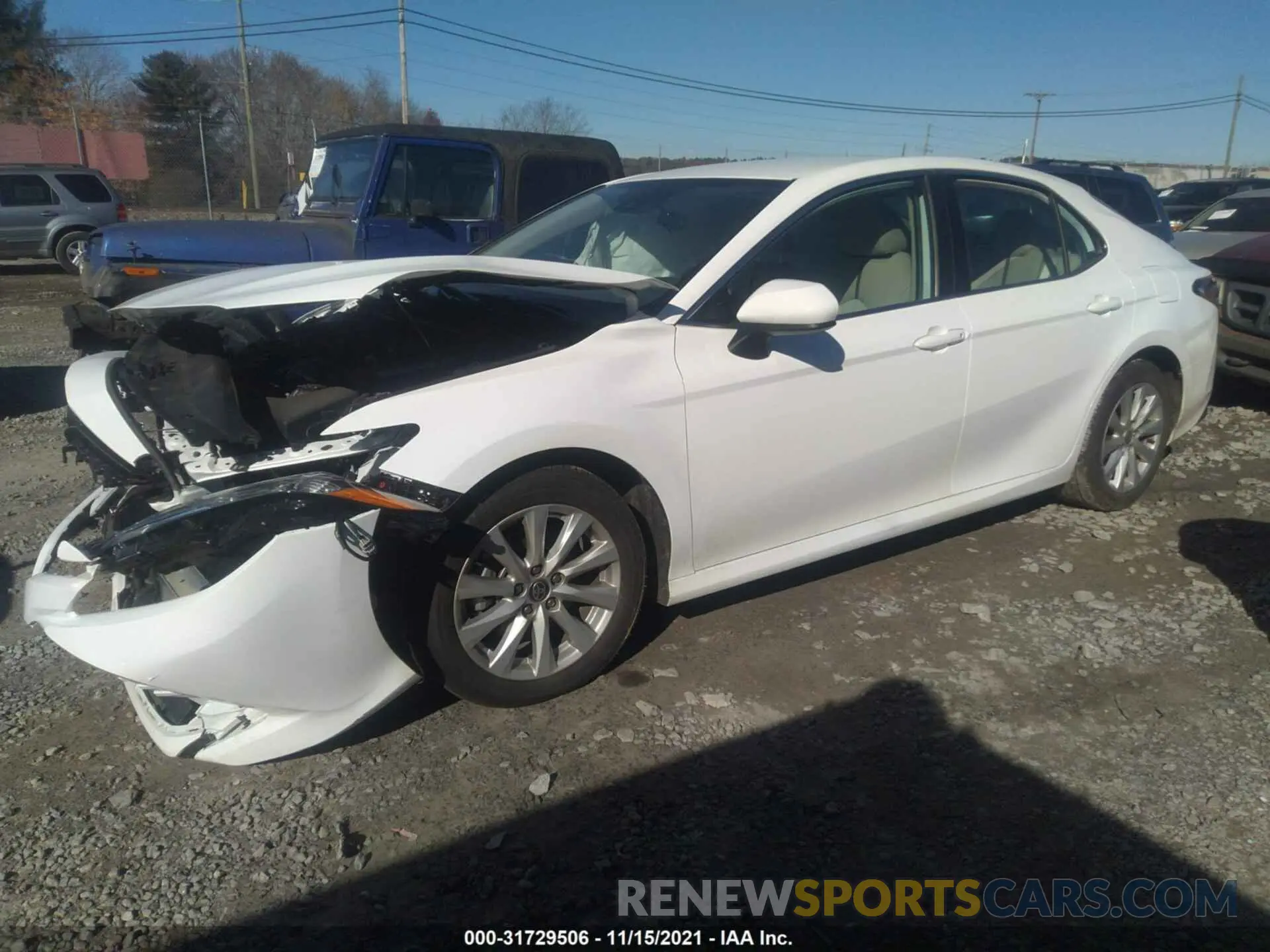 2 fotografías del automóvil dañado 4T1C11AK1LU980282 TOYOTA CAMRY 2020