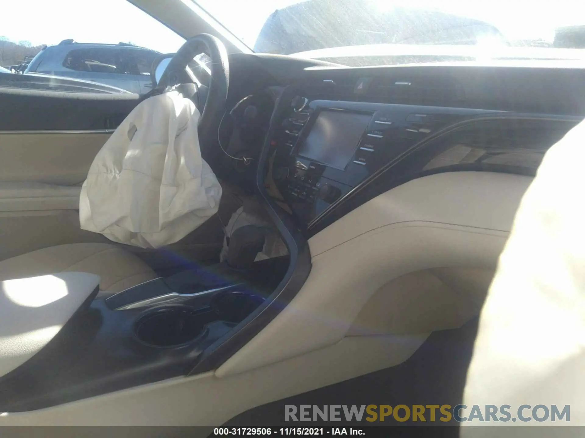 5 fotografías del automóvil dañado 4T1C11AK1LU980282 TOYOTA CAMRY 2020