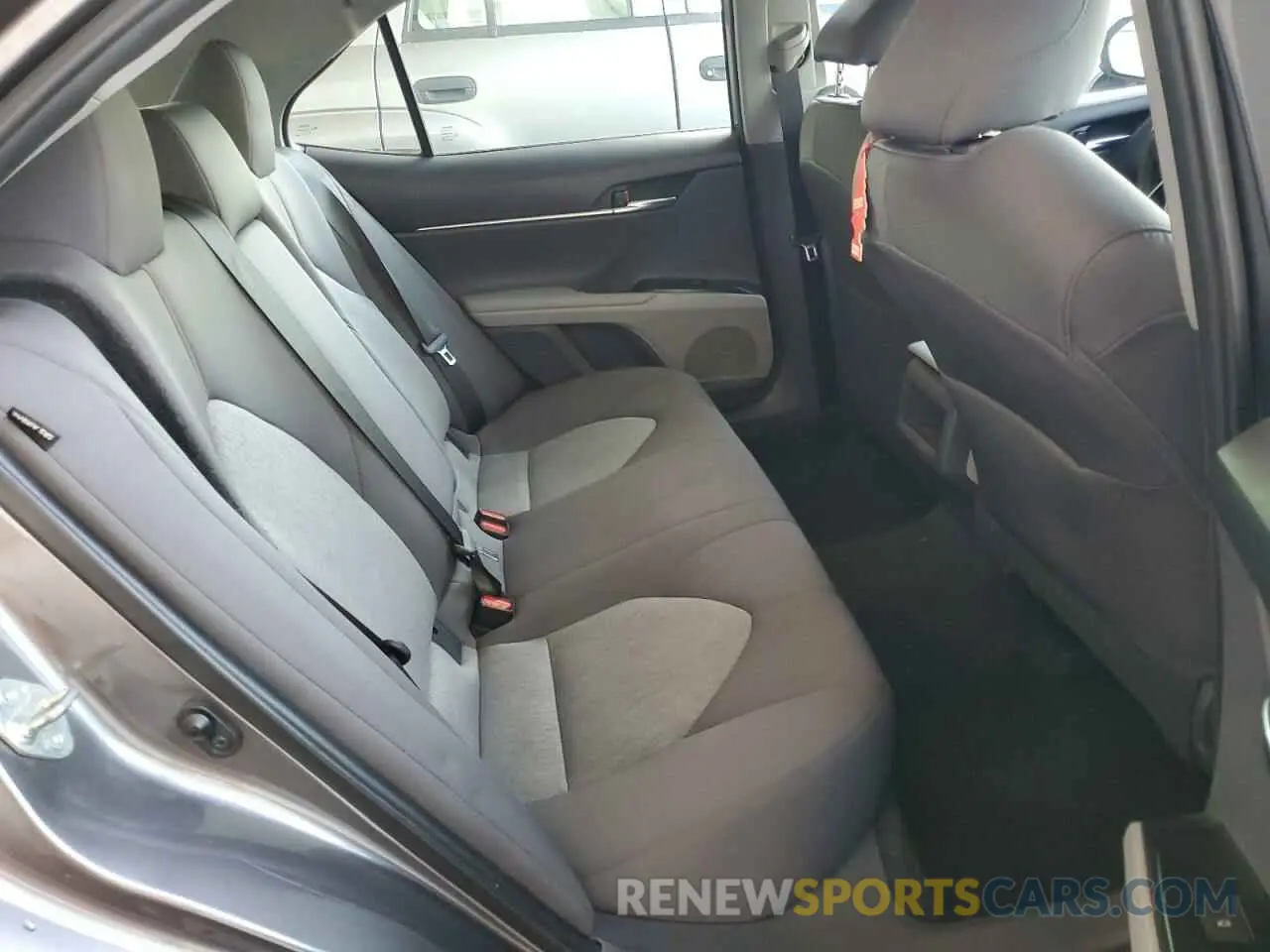 6 fotografías del automóvil dañado 4T1C11AK1LU986292 TOYOTA CAMRY 2020