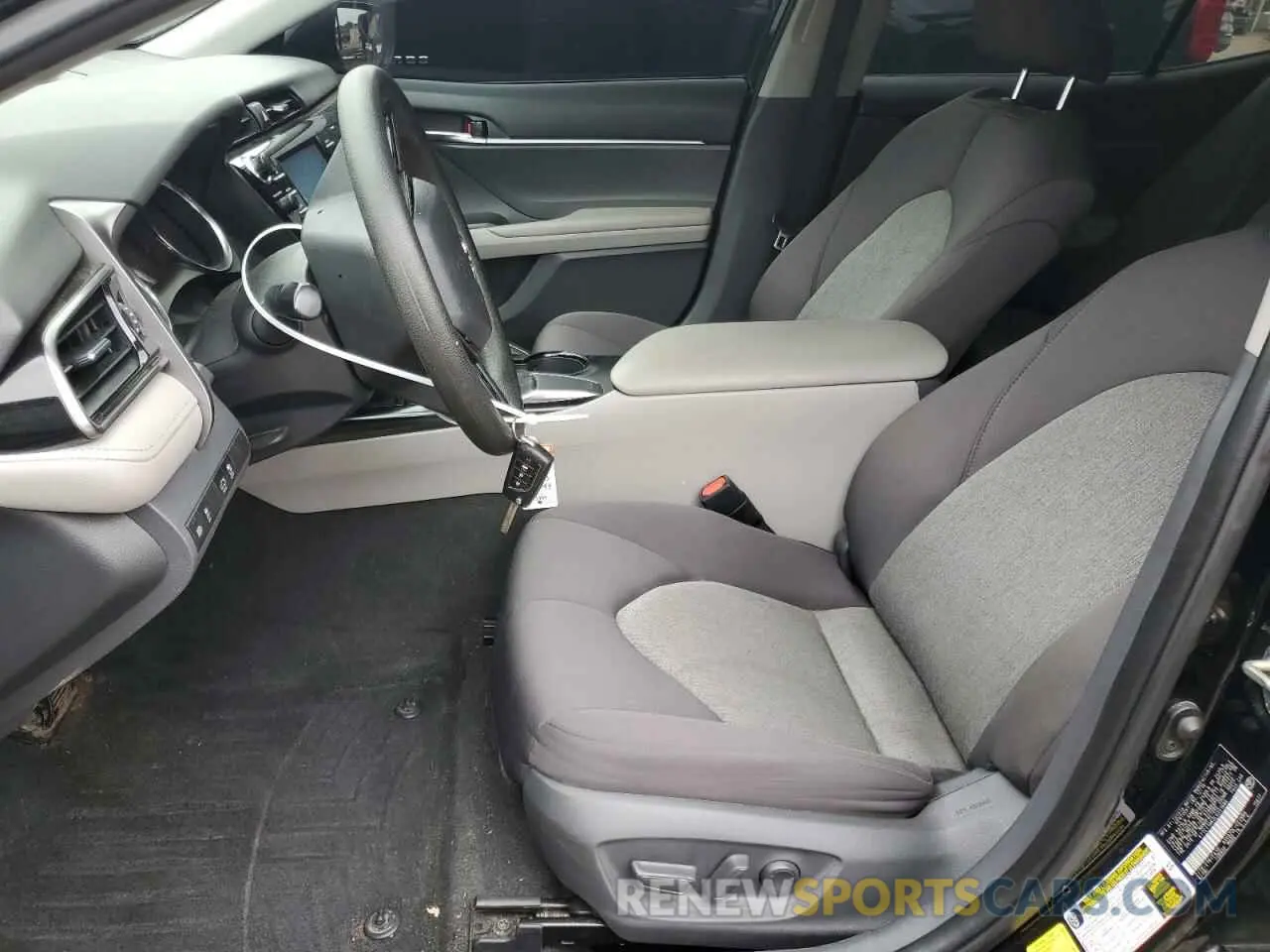 7 fotografías del automóvil dañado 4T1C11AK2LU331686 TOYOTA CAMRY 2020