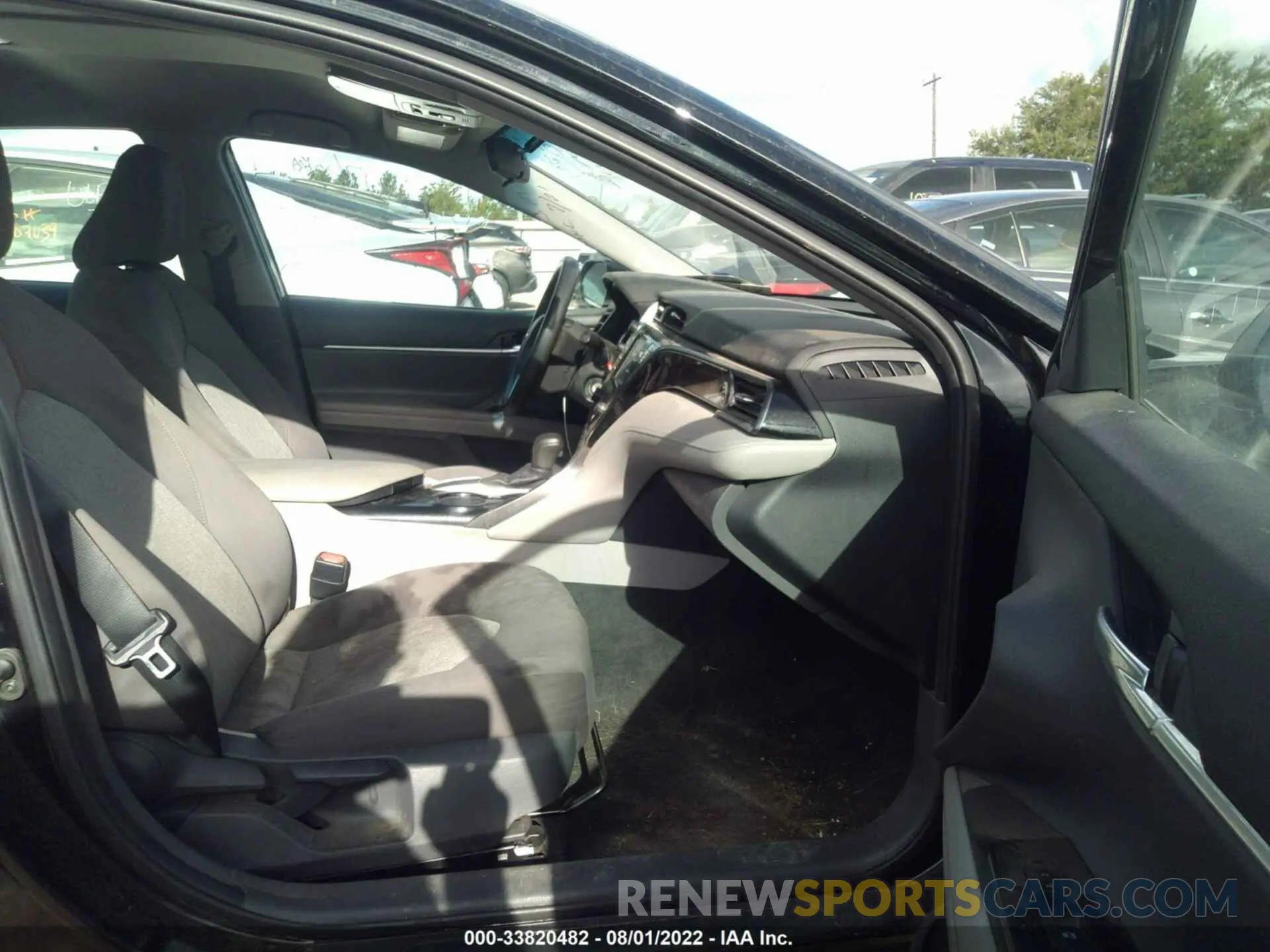 5 fotografías del automóvil dañado 4T1C11AK2LU342431 TOYOTA CAMRY 2020
