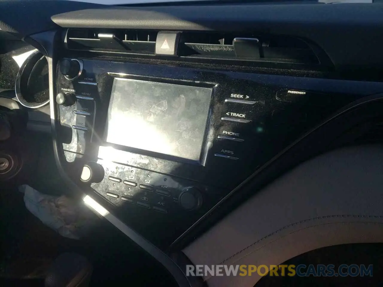 9 fotografías del automóvil dañado 4T1C11AK2LU359942 TOYOTA CAMRY 2020