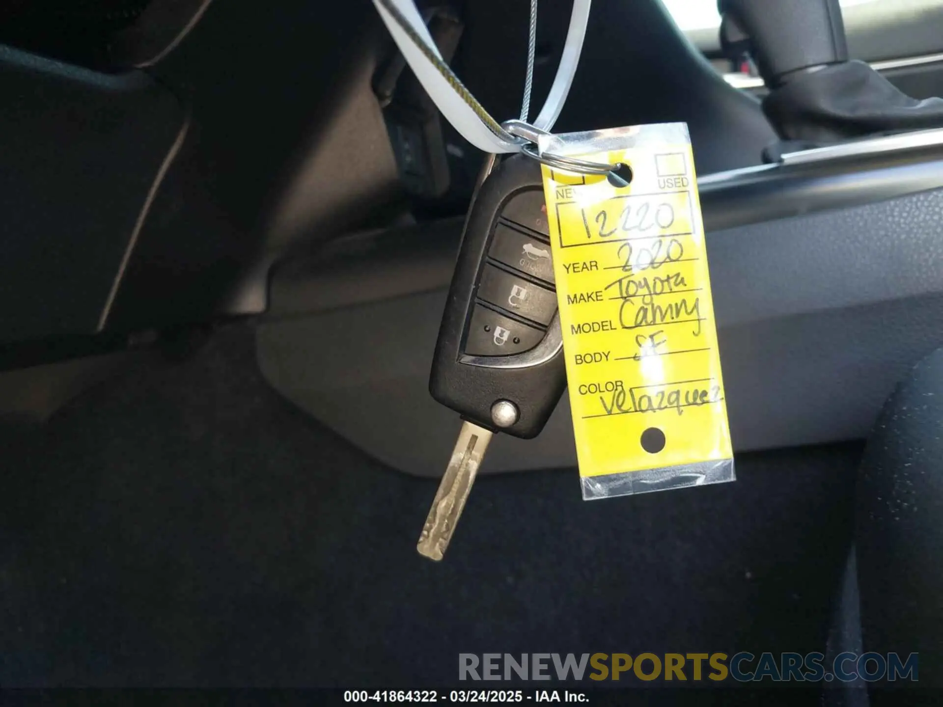 11 fotografías del automóvil dañado 4T1C11AK2LU366132 TOYOTA CAMRY 2020
