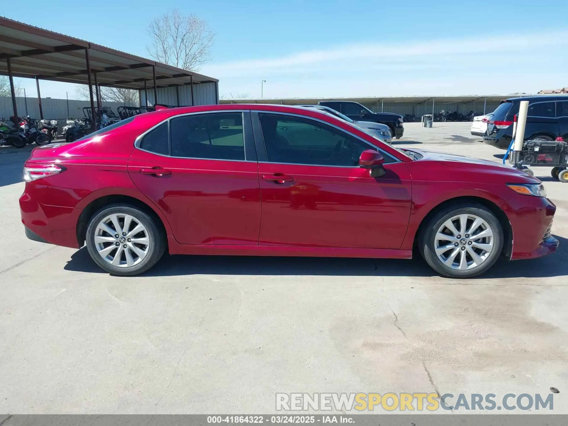 13 fotografías del automóvil dañado 4T1C11AK2LU366132 TOYOTA CAMRY 2020