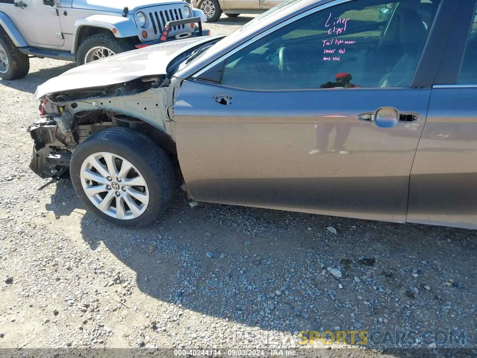 18 fotografías del automóvil dañado 4T1C11AK2LU366471 TOYOTA CAMRY 2020