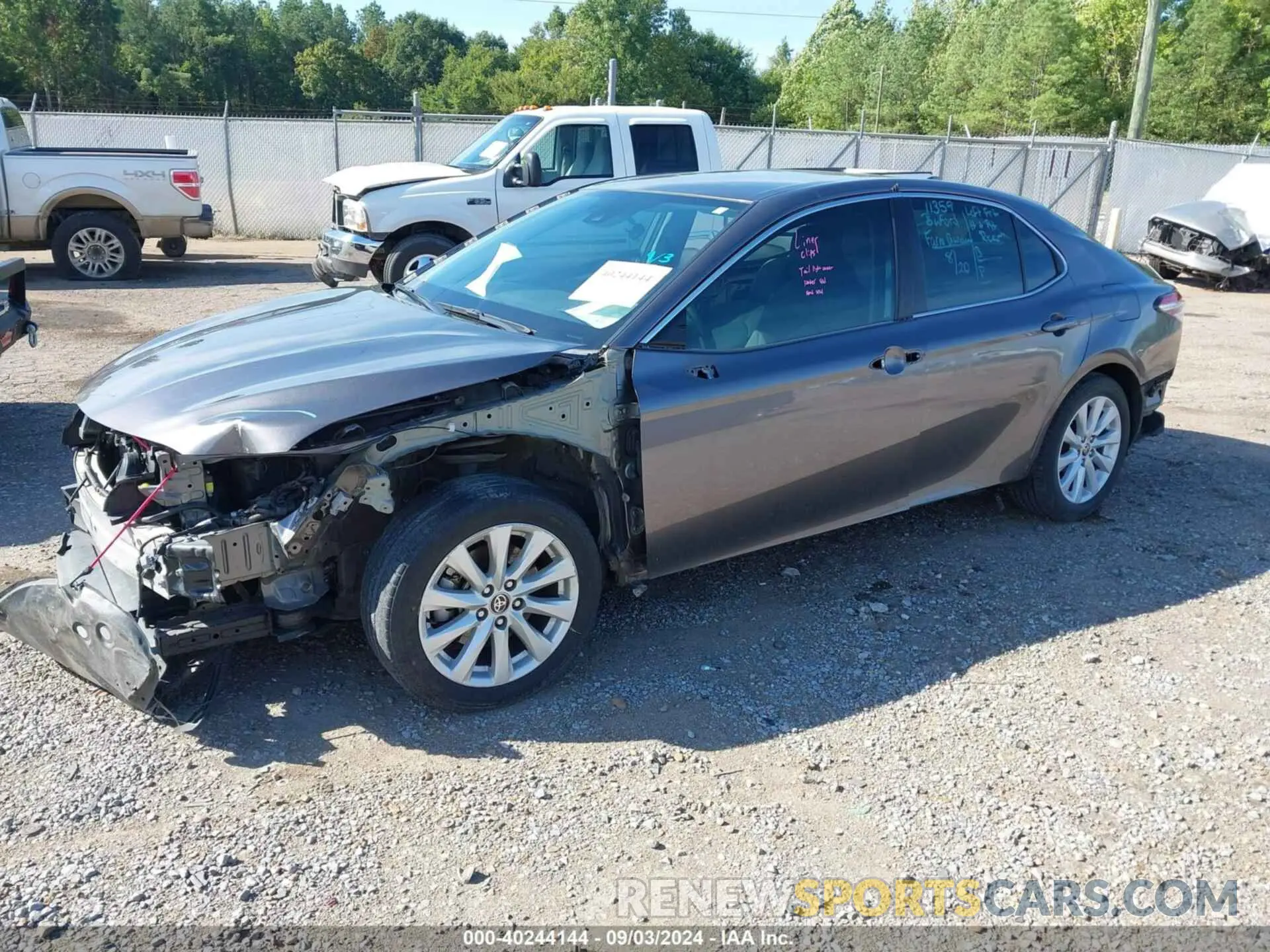 2 fotografías del automóvil dañado 4T1C11AK2LU366471 TOYOTA CAMRY 2020