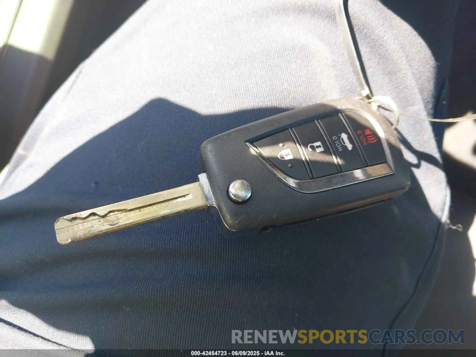 11 fotografías del automóvil dañado 4T1C11AK2LU367054 TOYOTA CAMRY 2020