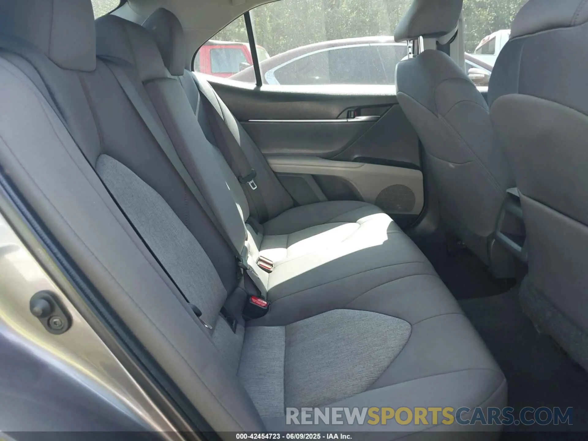 8 fotografías del automóvil dañado 4T1C11AK2LU367054 TOYOTA CAMRY 2020