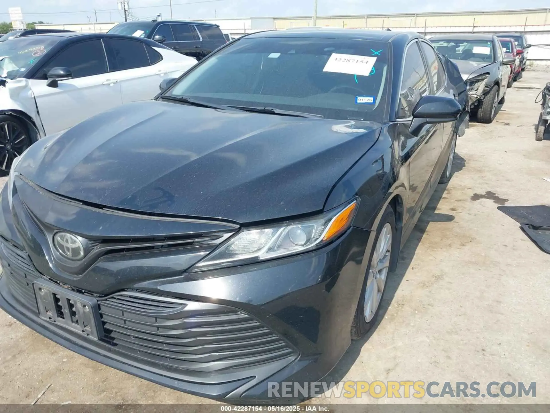 2 fotografías del automóvil dañado 4T1C11AK2LU873340 TOYOTA CAMRY 2020