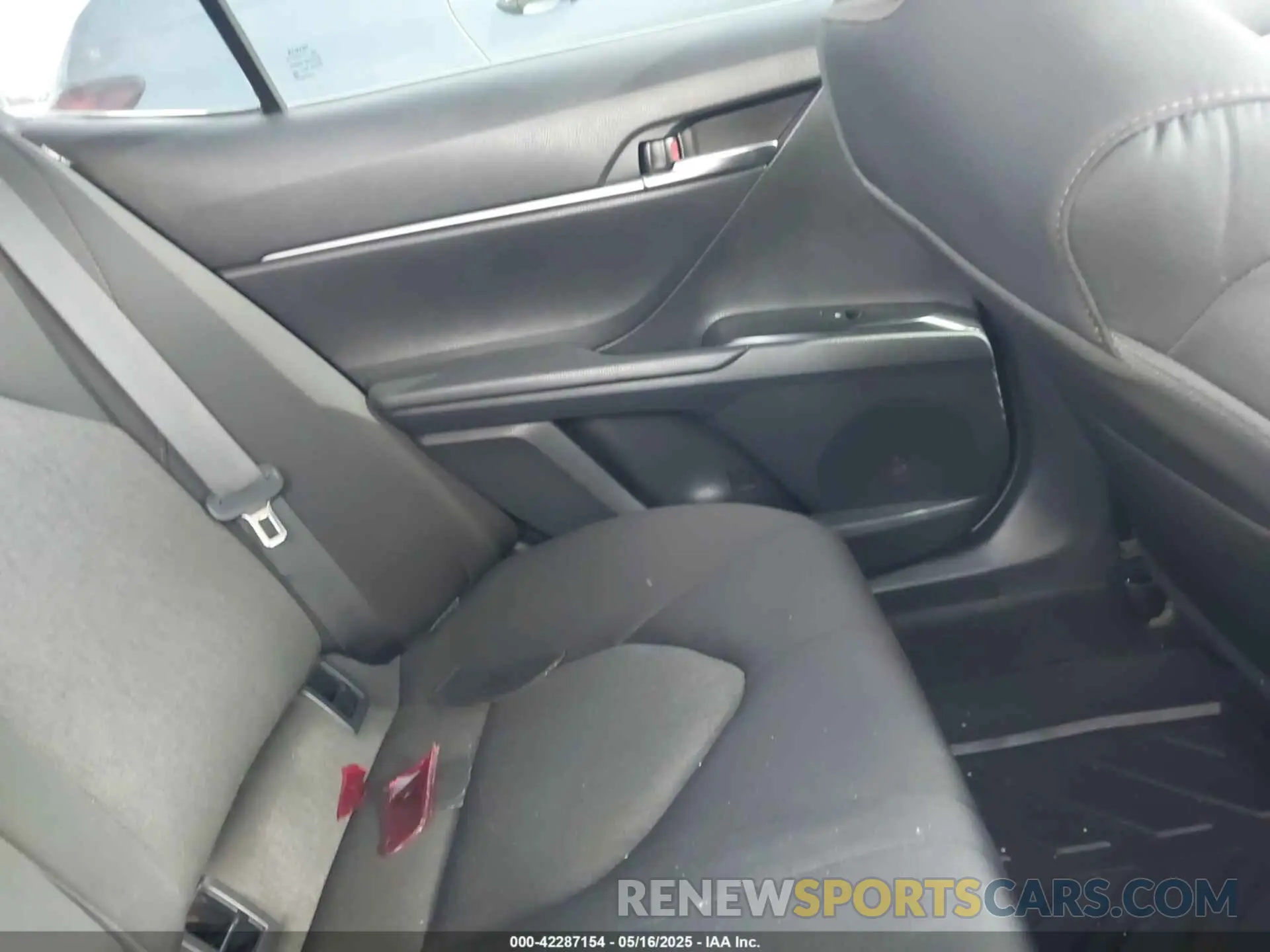 8 fotografías del automóvil dañado 4T1C11AK2LU873340 TOYOTA CAMRY 2020