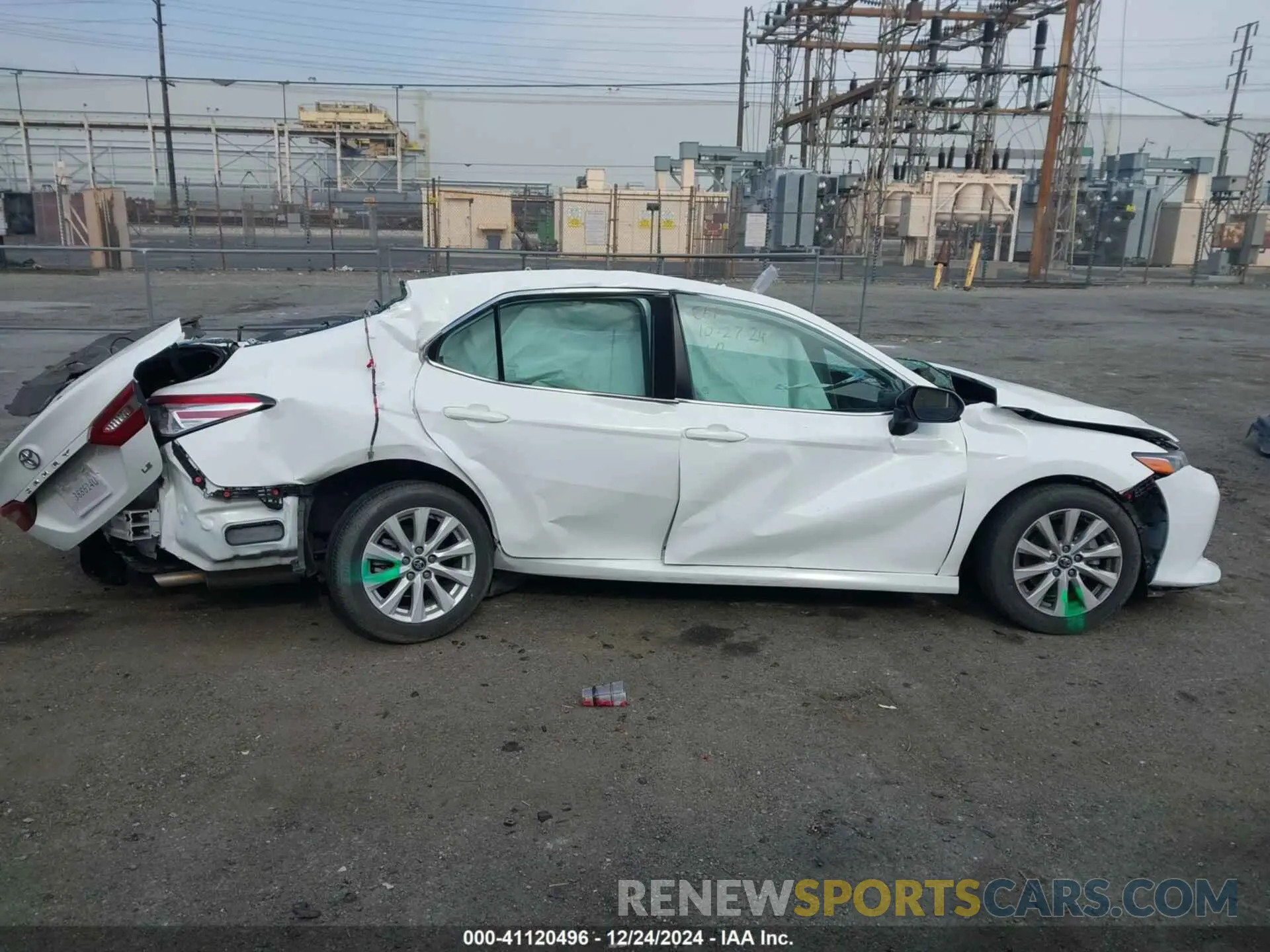 12 fotografías del automóvil dañado 4T1C11AK2LU909916 TOYOTA CAMRY 2020