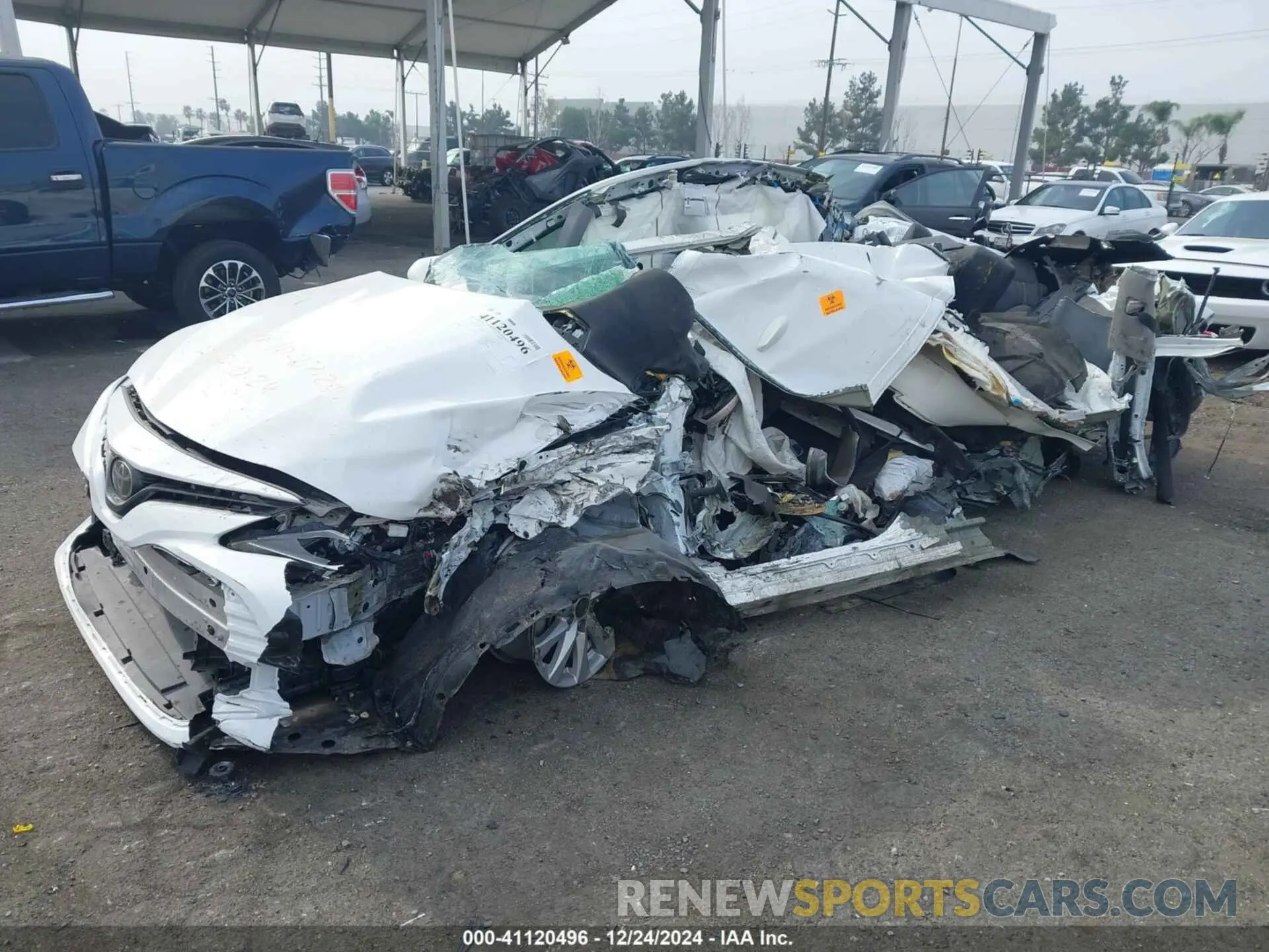 2 fotografías del automóvil dañado 4T1C11AK2LU909916 TOYOTA CAMRY 2020