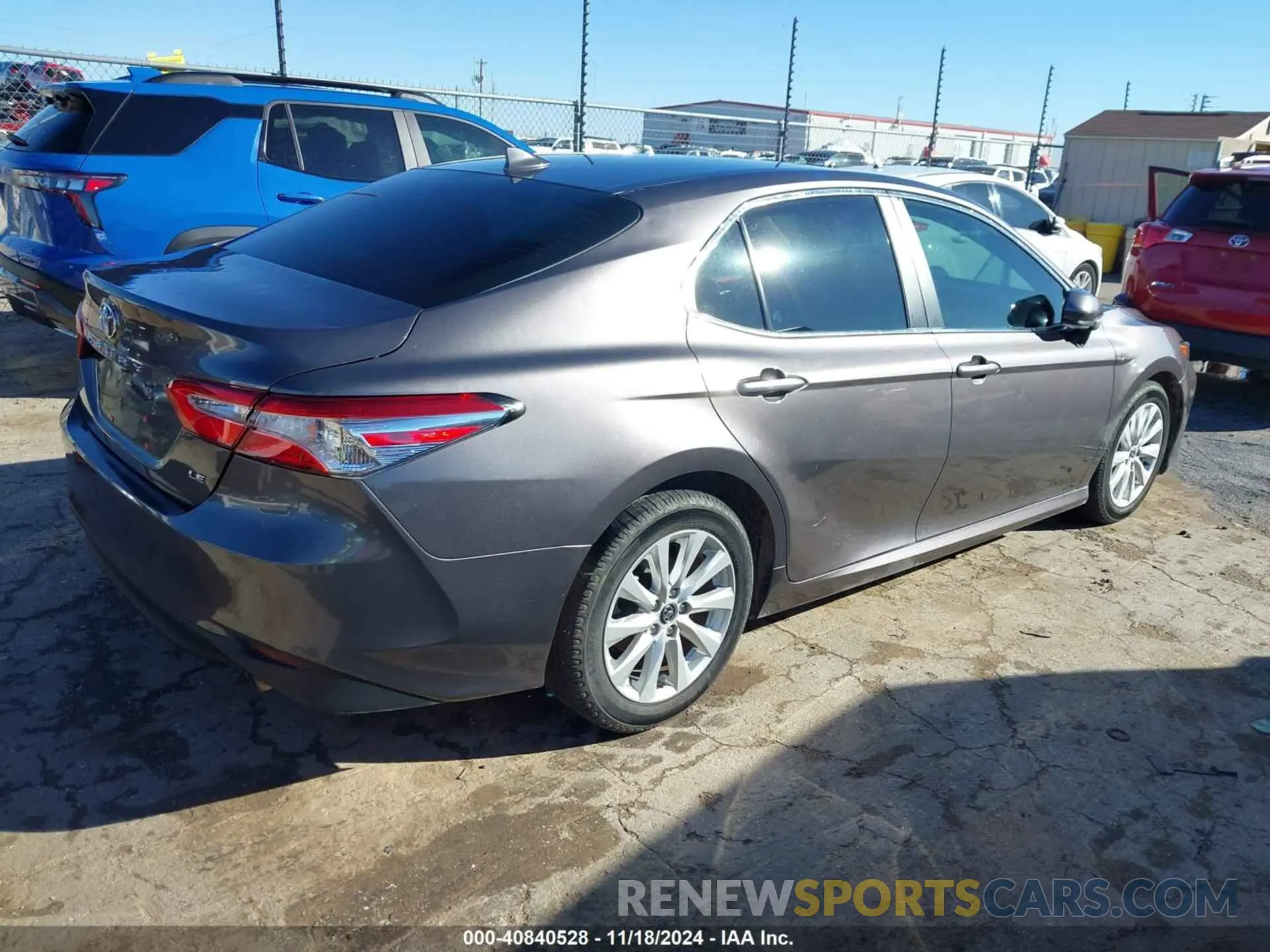 4 fotografías del automóvil dañado 4T1C11AK2LU934749 TOYOTA CAMRY 2020