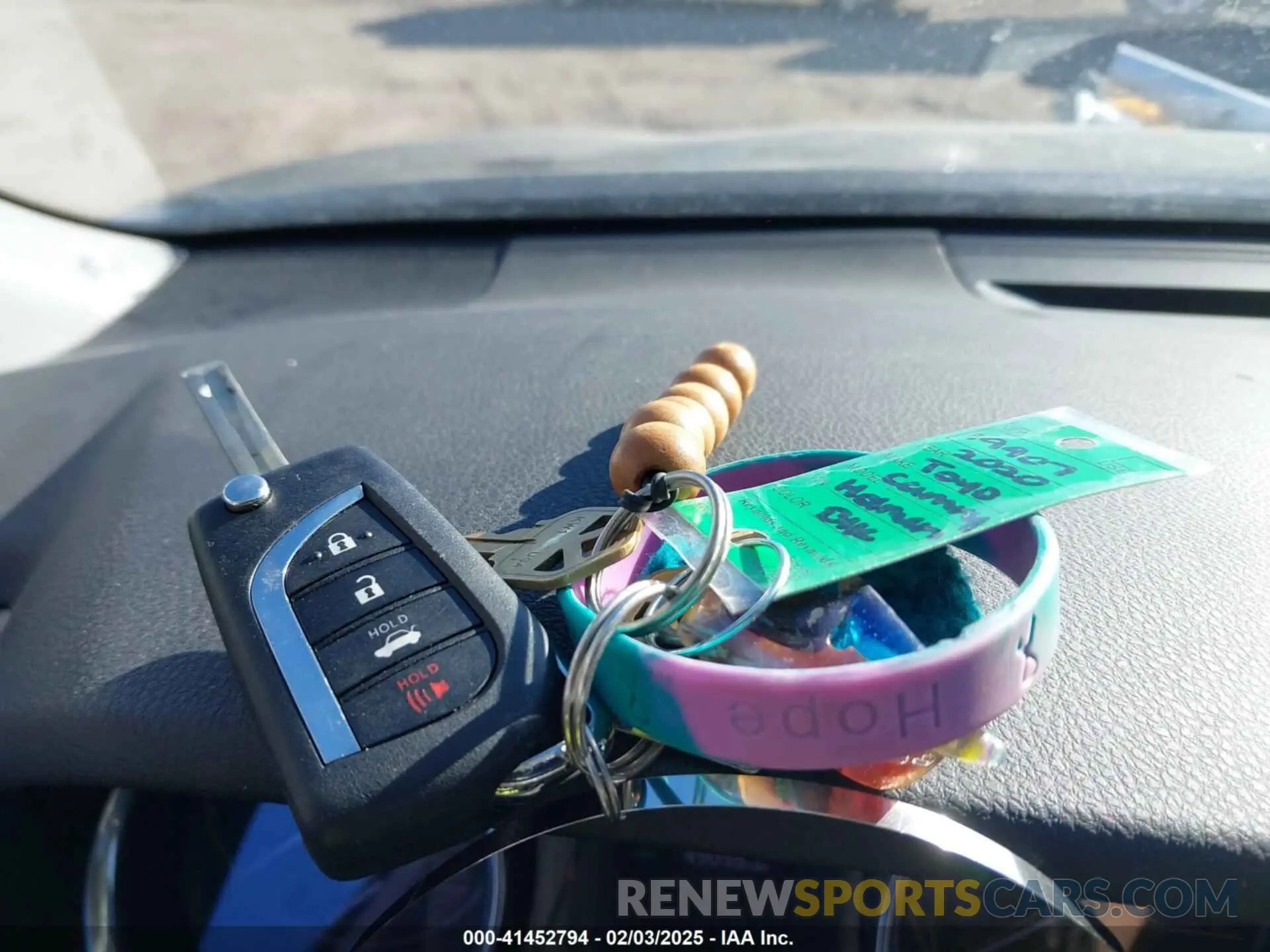 11 fotografías del automóvil dañado 4T1C11AK2LU945167 TOYOTA CAMRY 2020