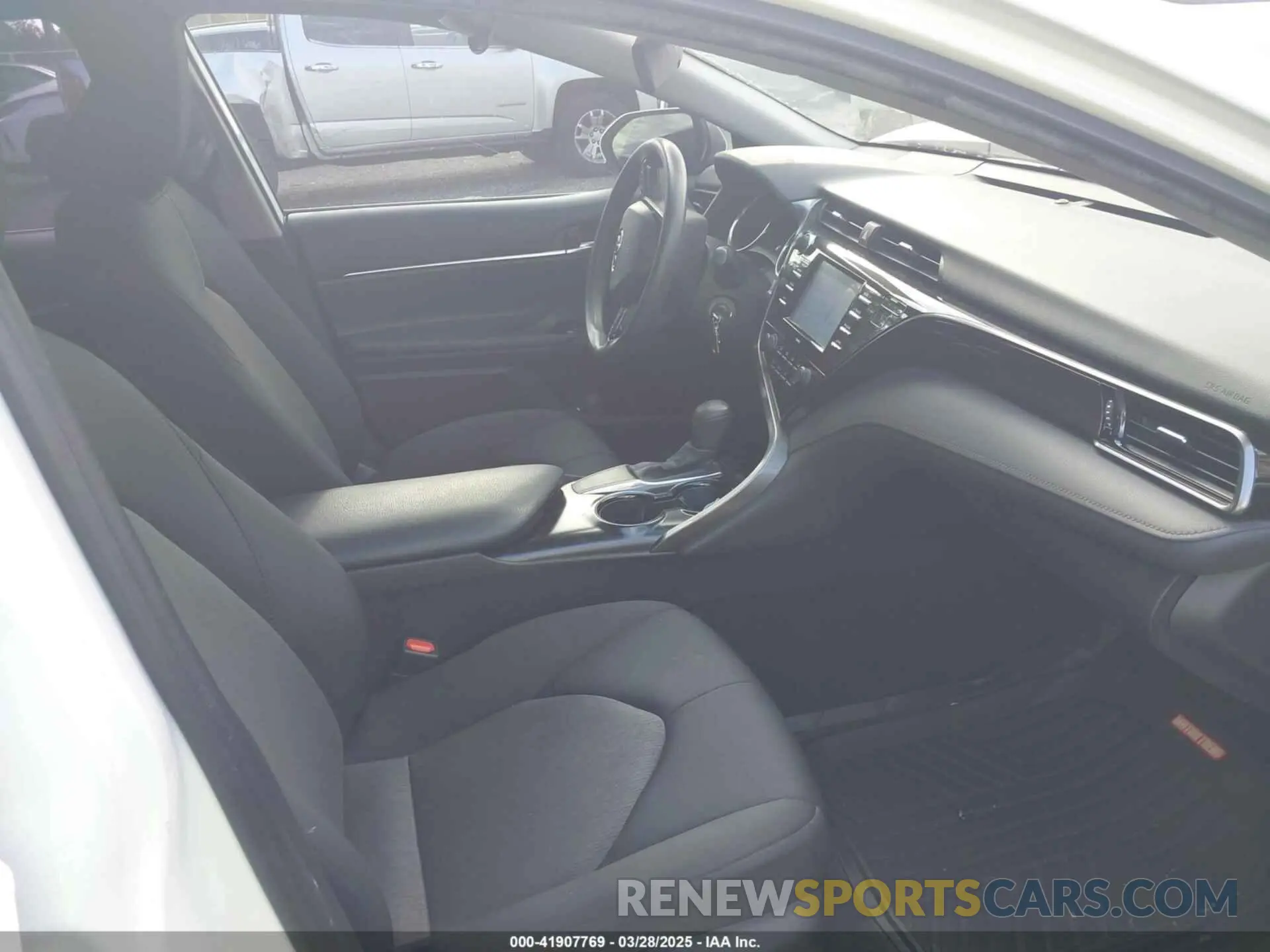 5 fotografías del automóvil dañado 4T1C11AK2LU950854 TOYOTA CAMRY 2020