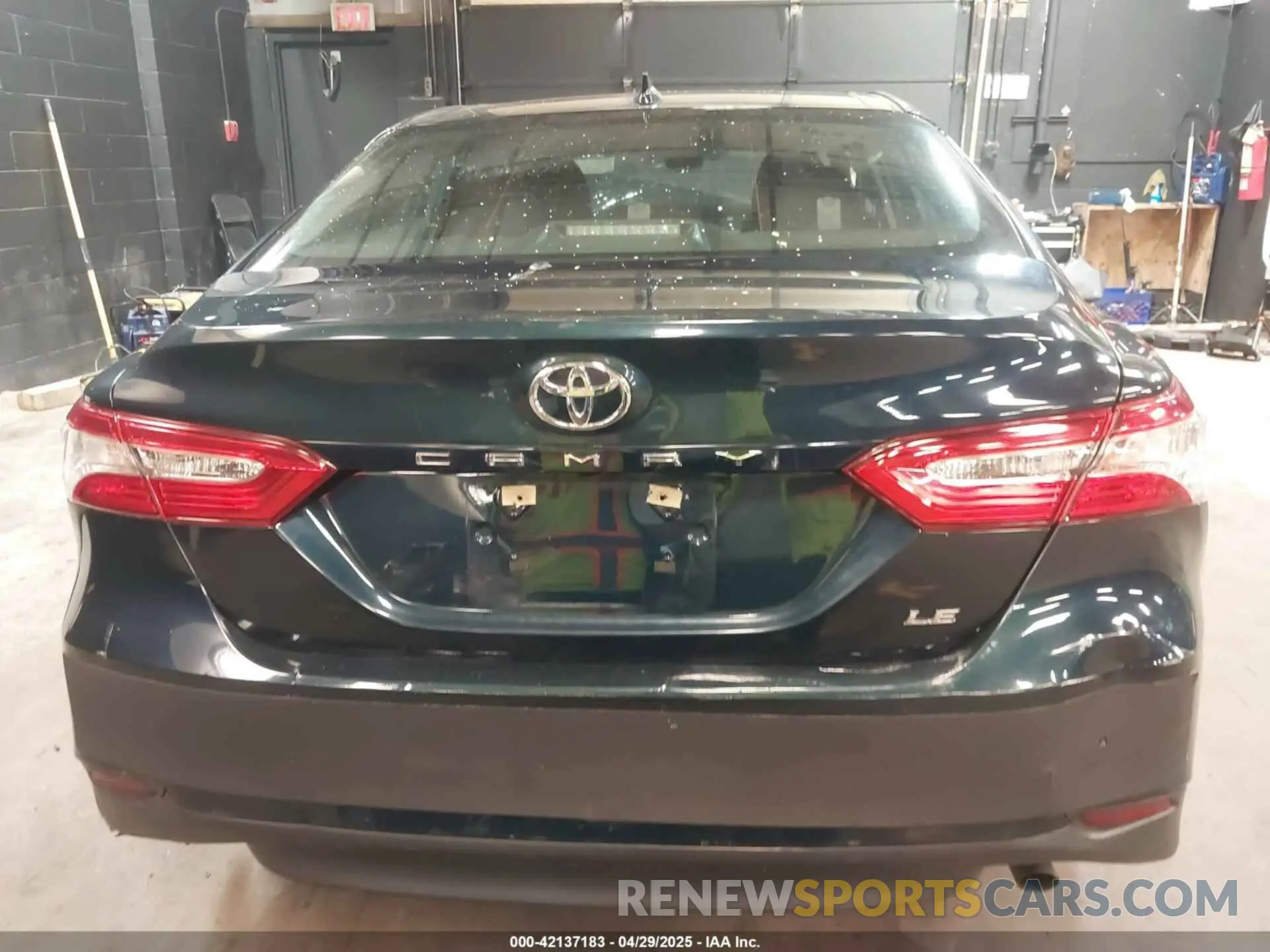 16 fotografías del automóvil dañado 4T1C11AK2LU970425 TOYOTA CAMRY 2020