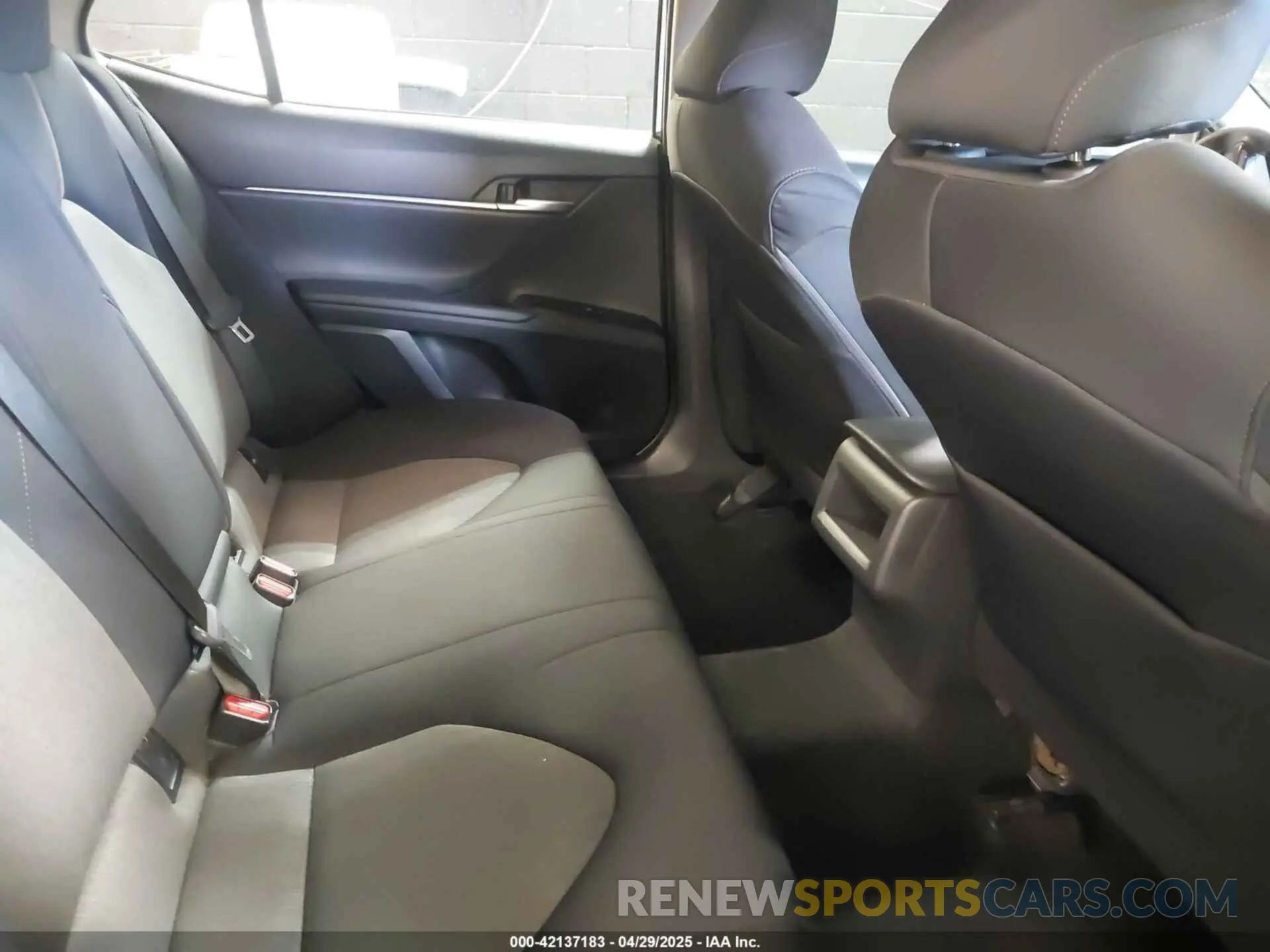 8 fotografías del automóvil dañado 4T1C11AK2LU970425 TOYOTA CAMRY 2020