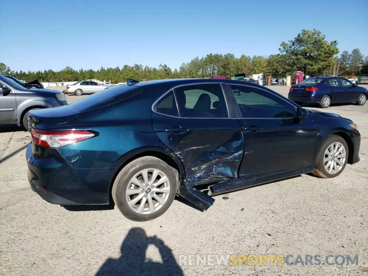 3 fotografías del automóvil dañado 4T1C11AK2LU994384 TOYOTA CAMRY 2020