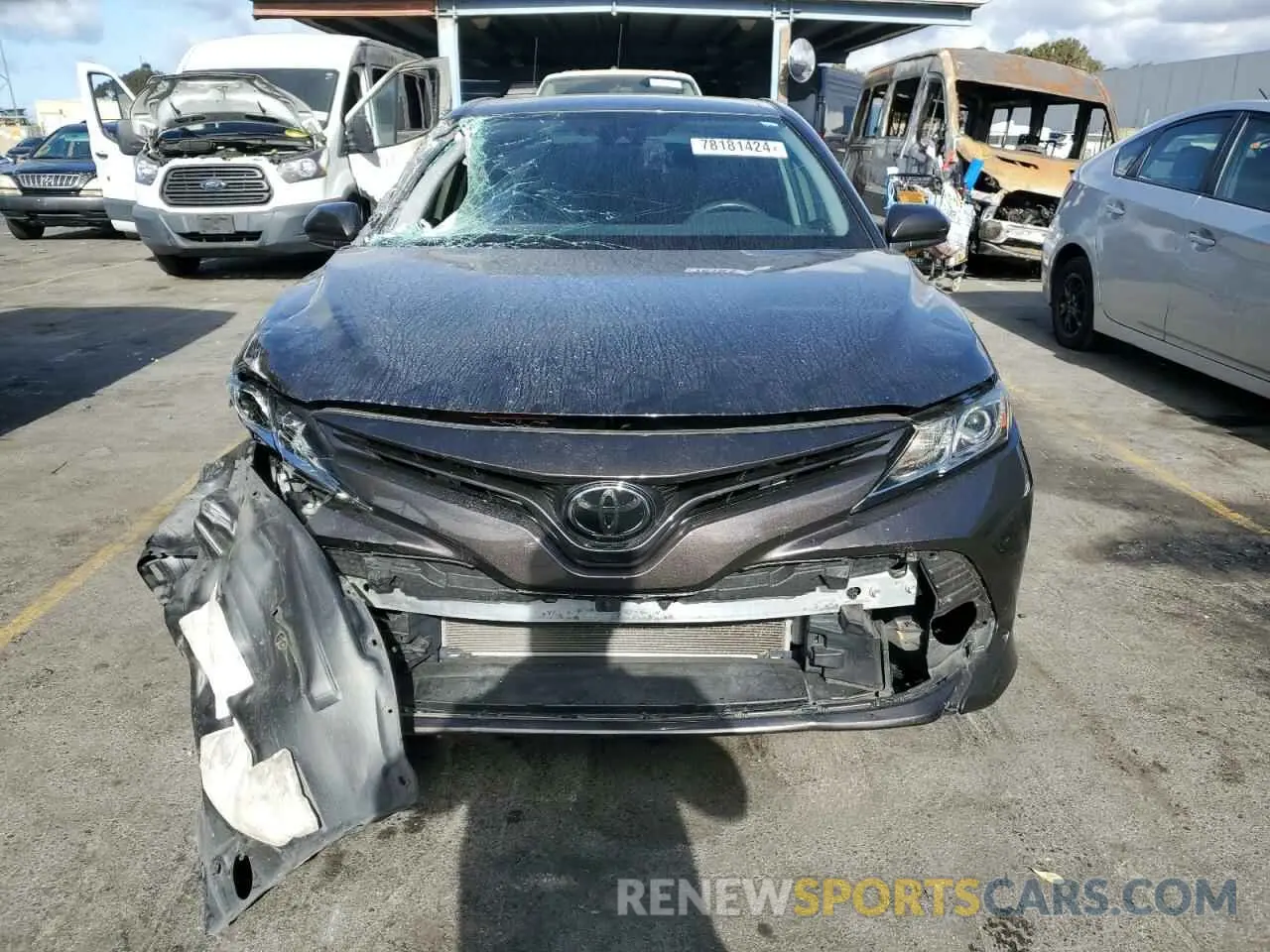 5 fotografías del automóvil dañado 4T1C11AK3LU317067 TOYOTA CAMRY 2020