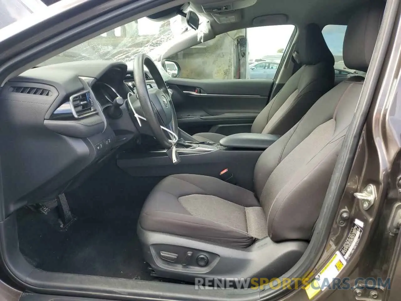 7 fotografías del automóvil dañado 4T1C11AK3LU317067 TOYOTA CAMRY 2020