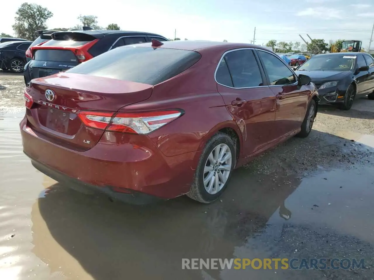 4 fotografías del automóvil dañado 4T1C11AK3LU318669 TOYOTA CAMRY 2020