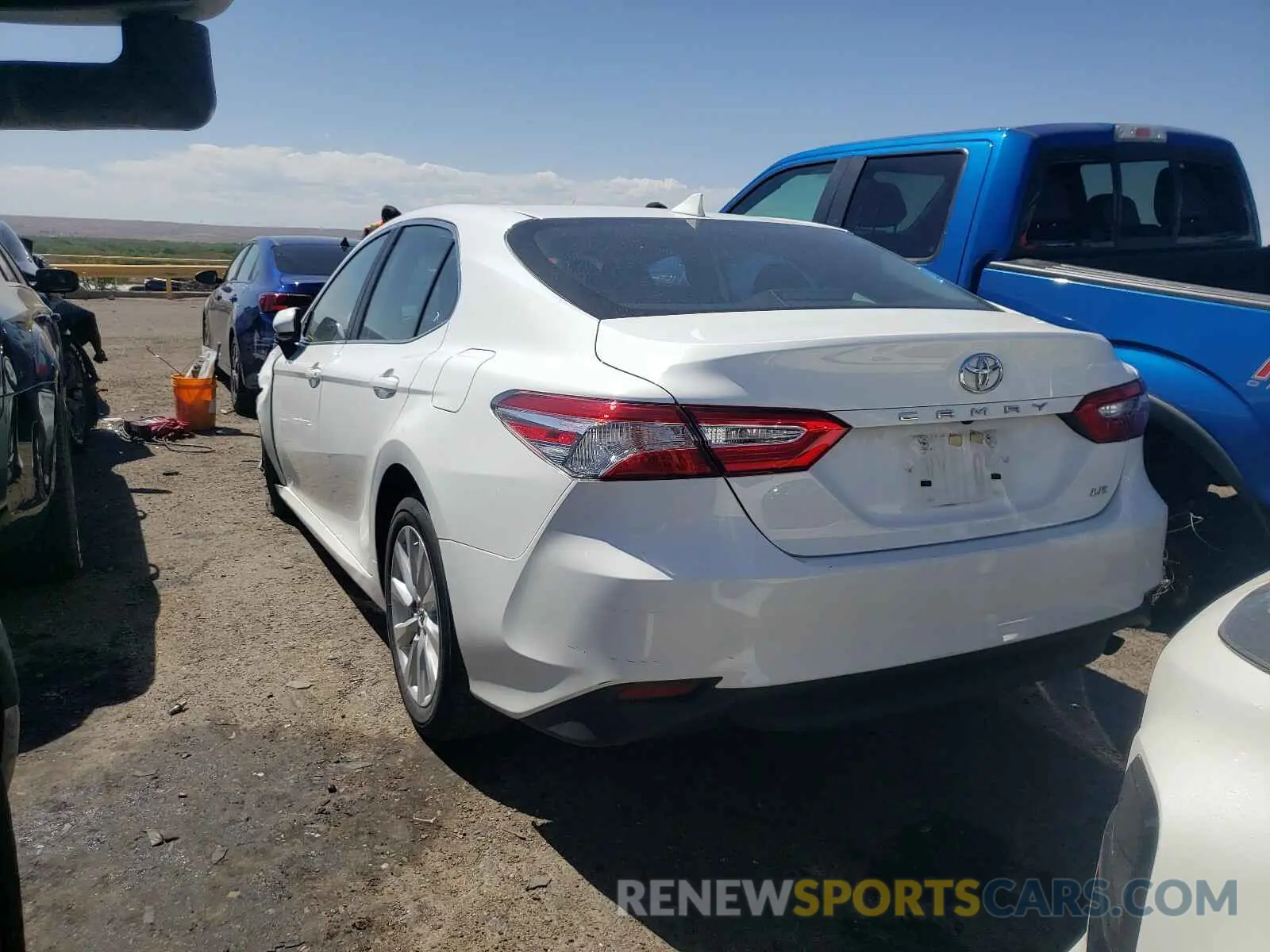 3 fotografías del automóvil dañado 4T1C11AK3LU346360 TOYOTA CAMRY 2020