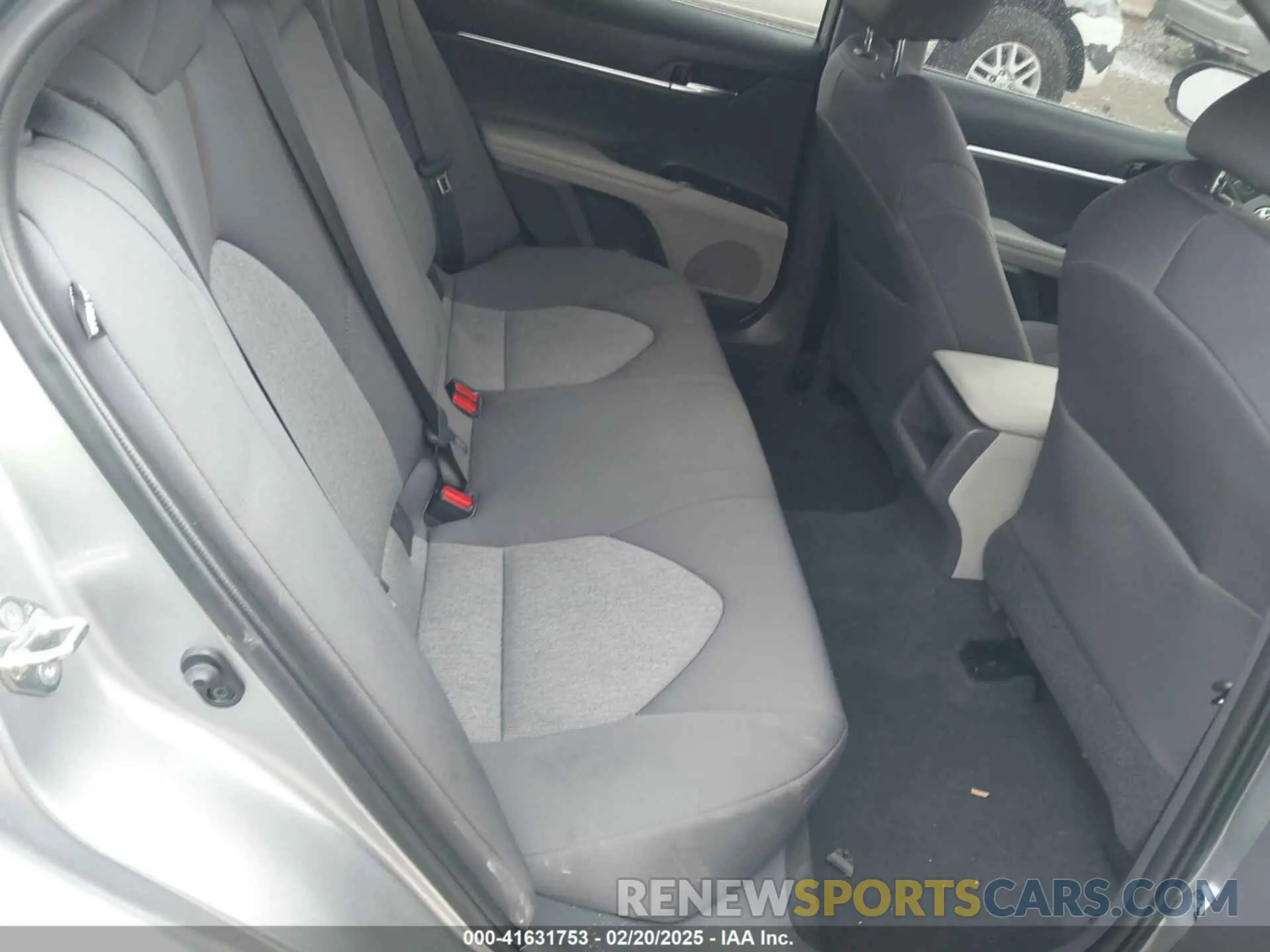 8 fotografías del automóvil dañado 4T1C11AK3LU366401 TOYOTA CAMRY 2020