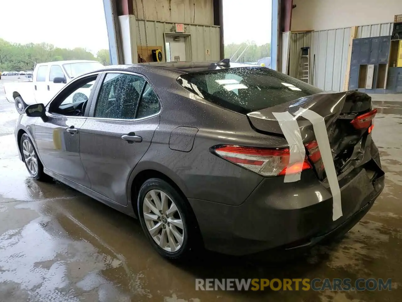 2 fotografías del automóvil dañado 4T1C11AK3LU390293 TOYOTA CAMRY 2020