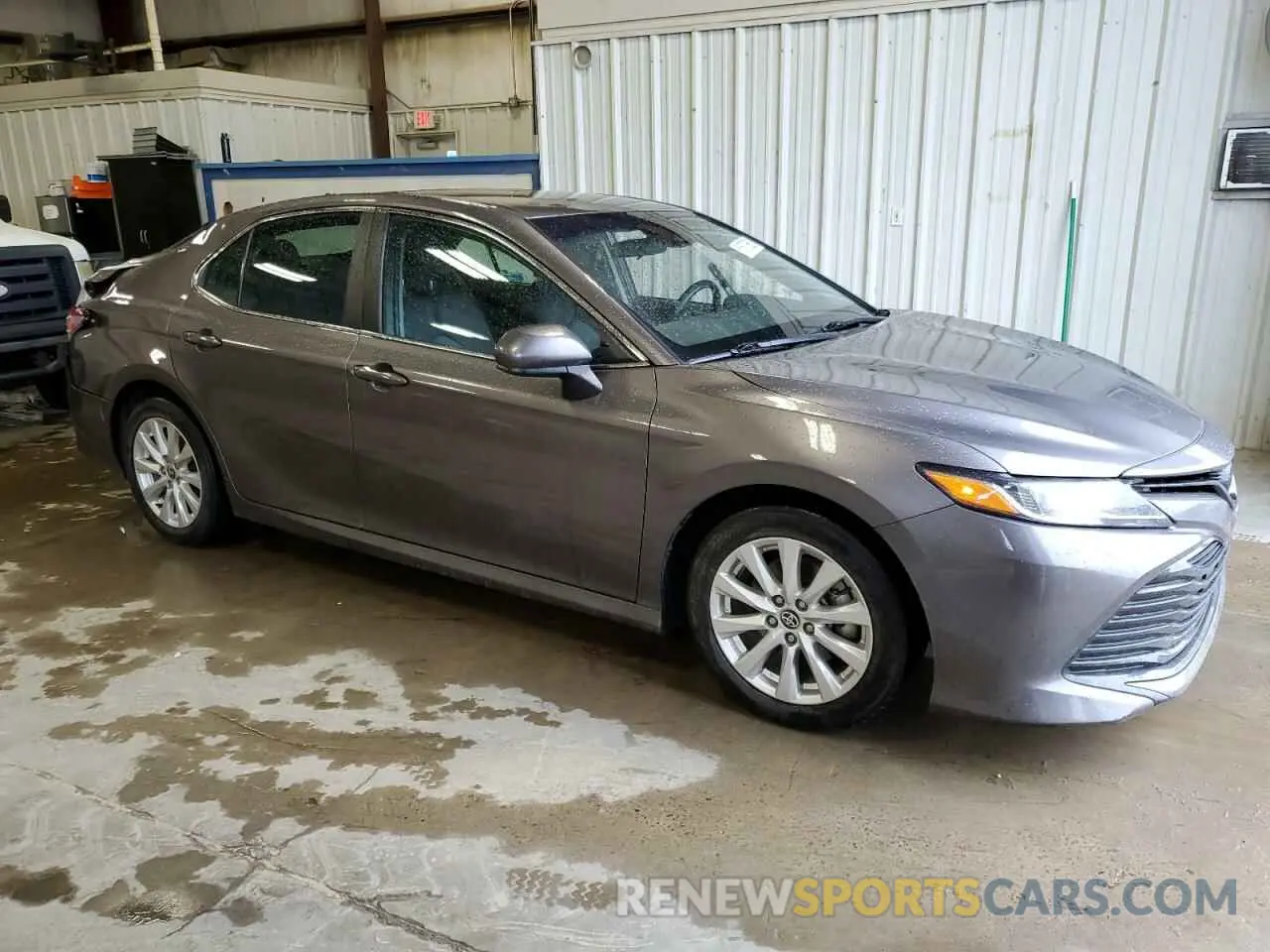 4 fotografías del automóvil dañado 4T1C11AK3LU390293 TOYOTA CAMRY 2020