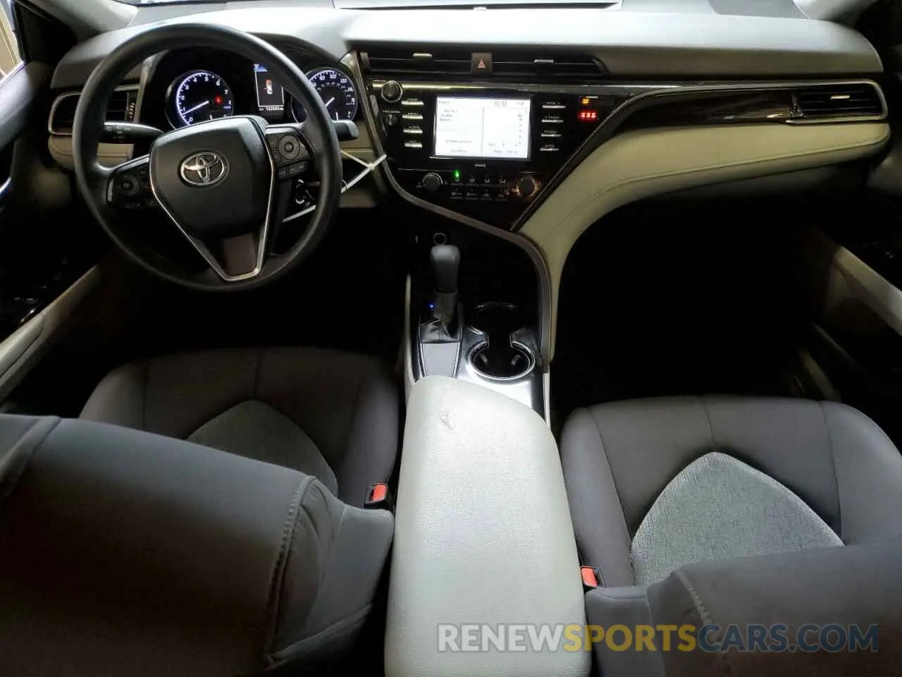 8 fotografías del automóvil dañado 4T1C11AK3LU390293 TOYOTA CAMRY 2020