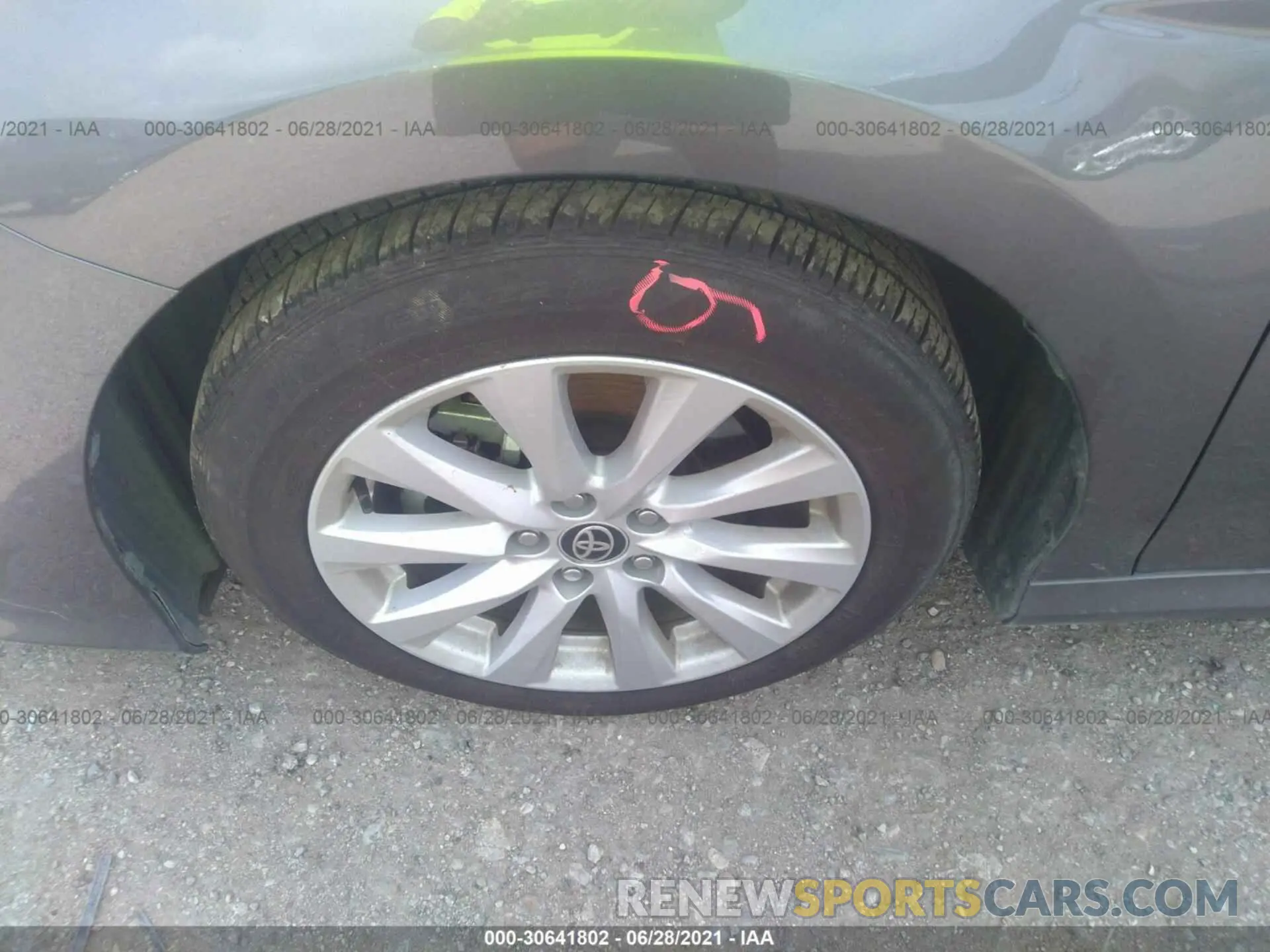 12 fotografías del automóvil dañado 4T1C11AK3LU400126 TOYOTA CAMRY 2020