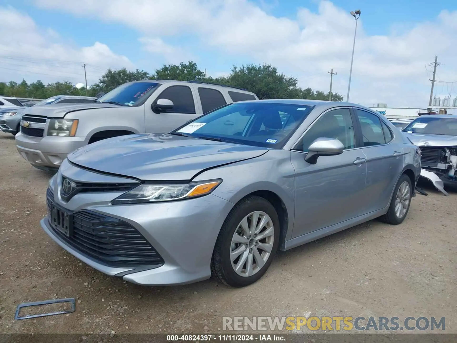 2 fotografías del automóvil dañado 4T1C11AK3LU508231 TOYOTA CAMRY 2020