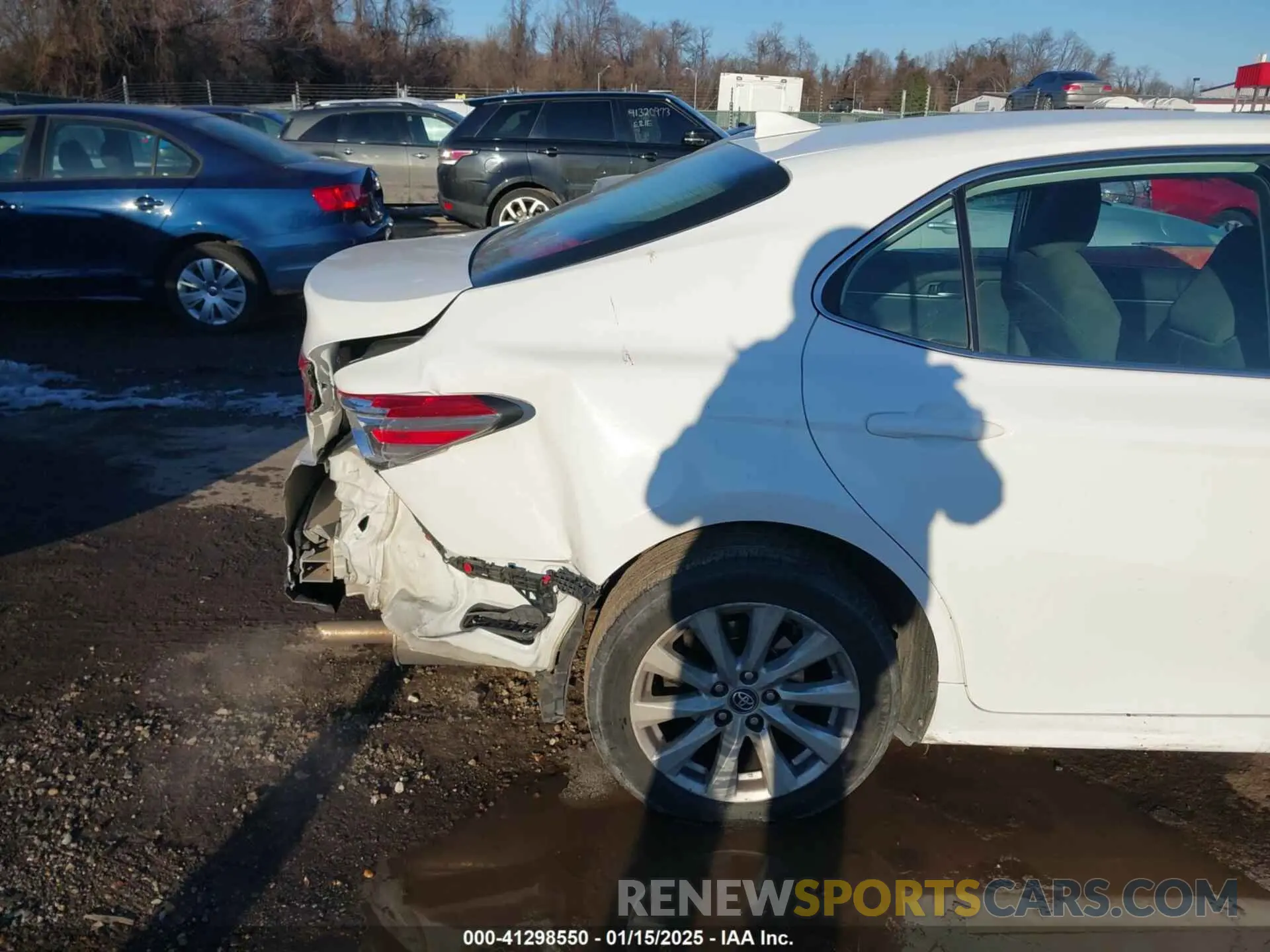 17 fotografías del automóvil dañado 4T1C11AK3LU867997 TOYOTA CAMRY 2020