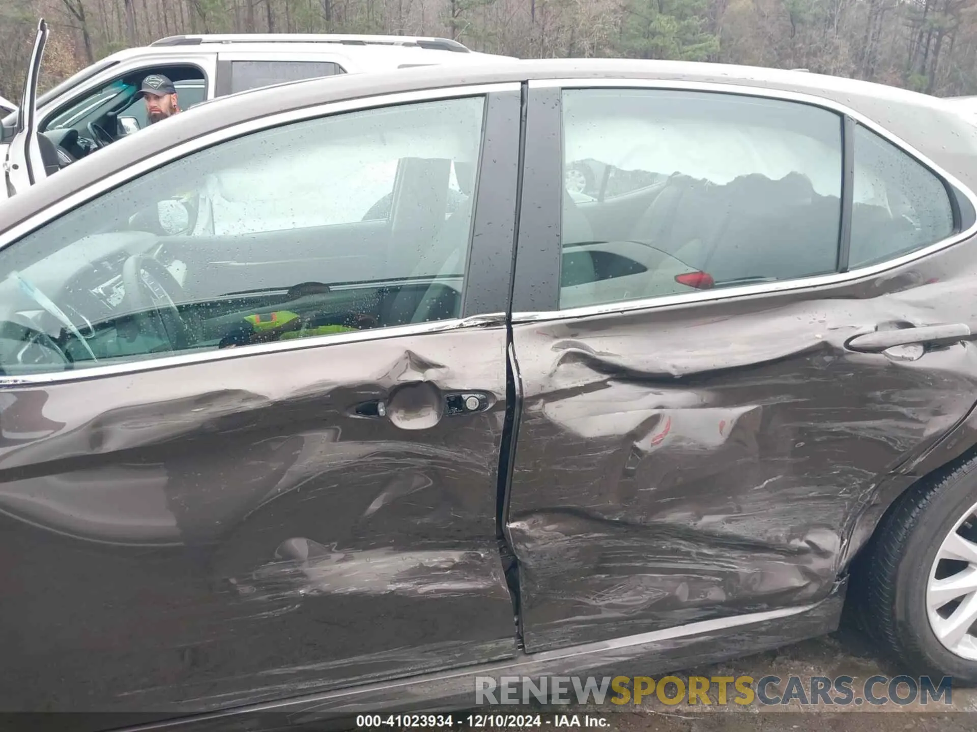 13 fotografías del automóvil dañado 4T1C11AK3LU888414 TOYOTA CAMRY 2020