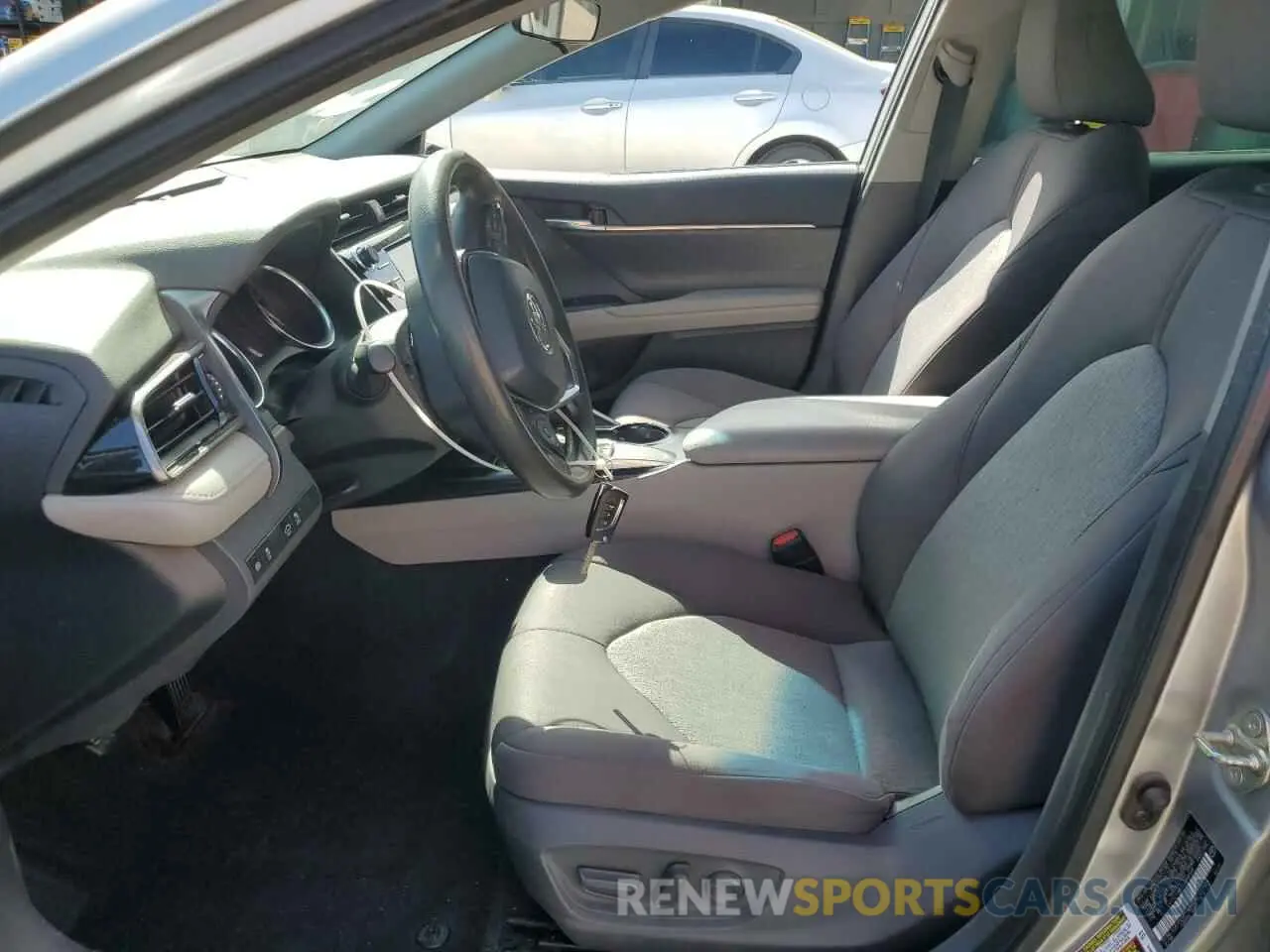 7 fotografías del automóvil dañado 4T1C11AK3LU888588 TOYOTA CAMRY 2020