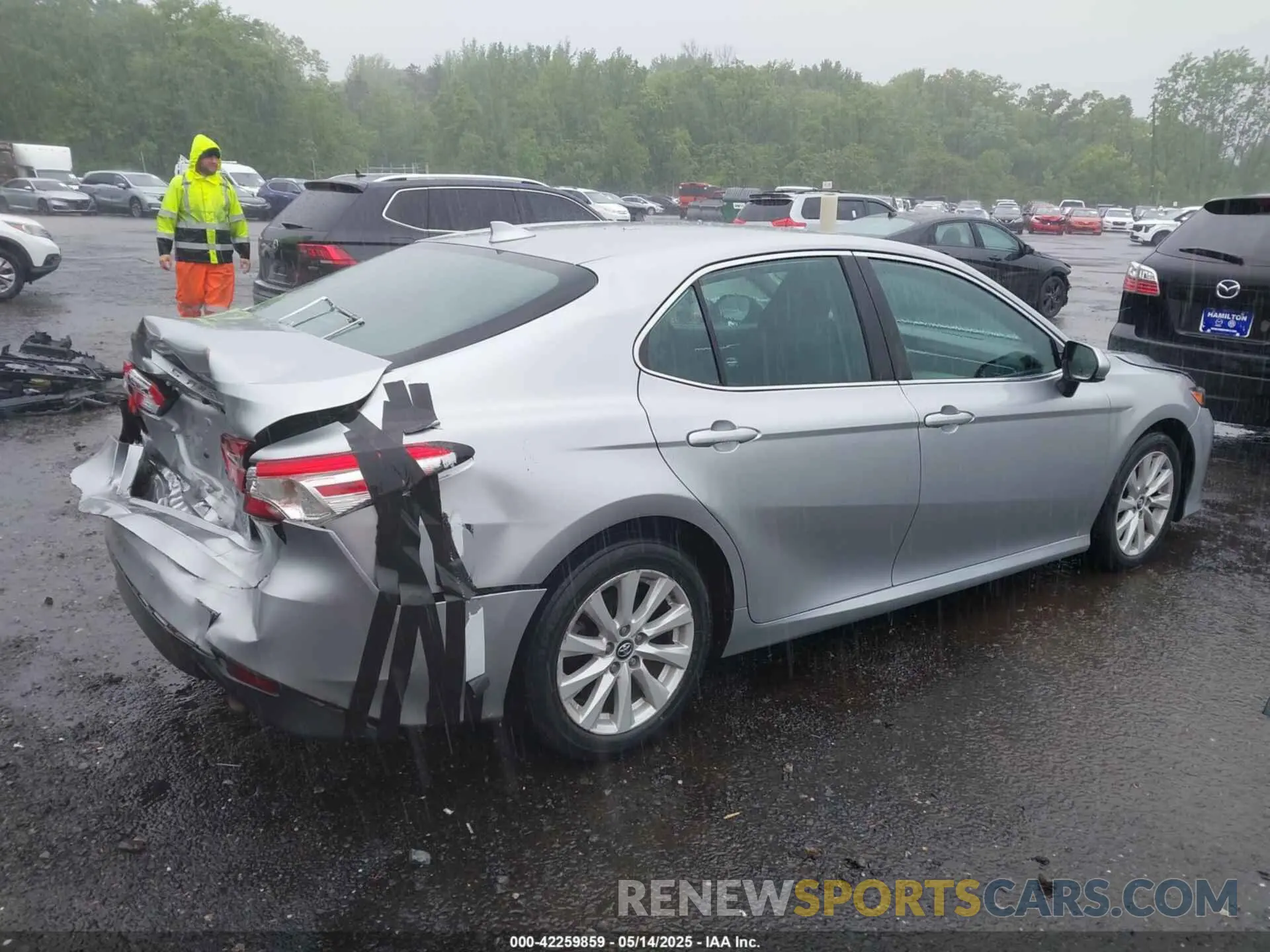 17 fotografías del automóvil dañado 4T1C11AK3LU897789 TOYOTA CAMRY 2020
