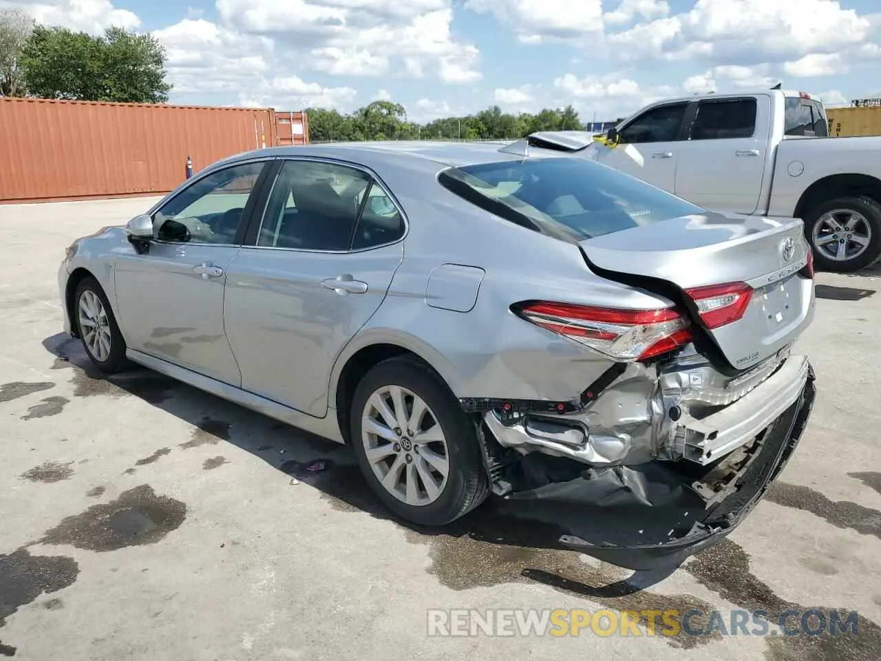 2 fotografías del automóvil dañado 4T1C11AK3LU924666 TOYOTA CAMRY 2020