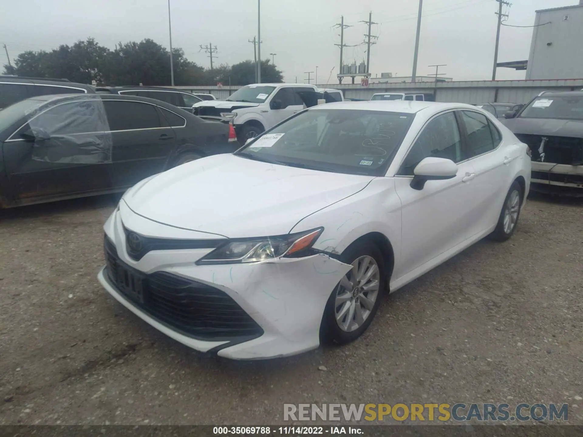 2 fotografías del automóvil dañado 4T1C11AK3LU928975 TOYOTA CAMRY 2020