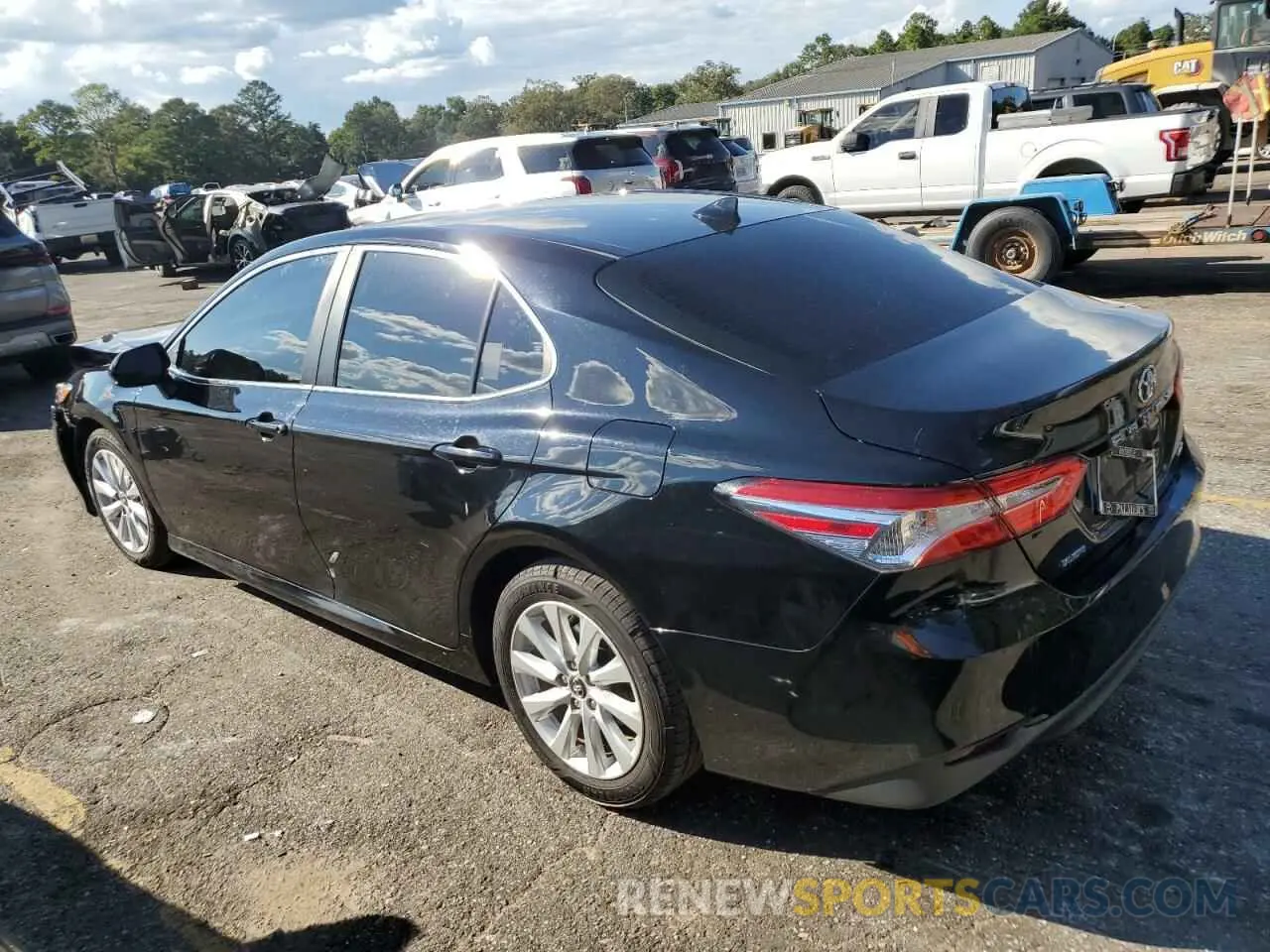 2 fotografías del automóvil dañado 4T1C11AK3LU932721 TOYOTA CAMRY 2020