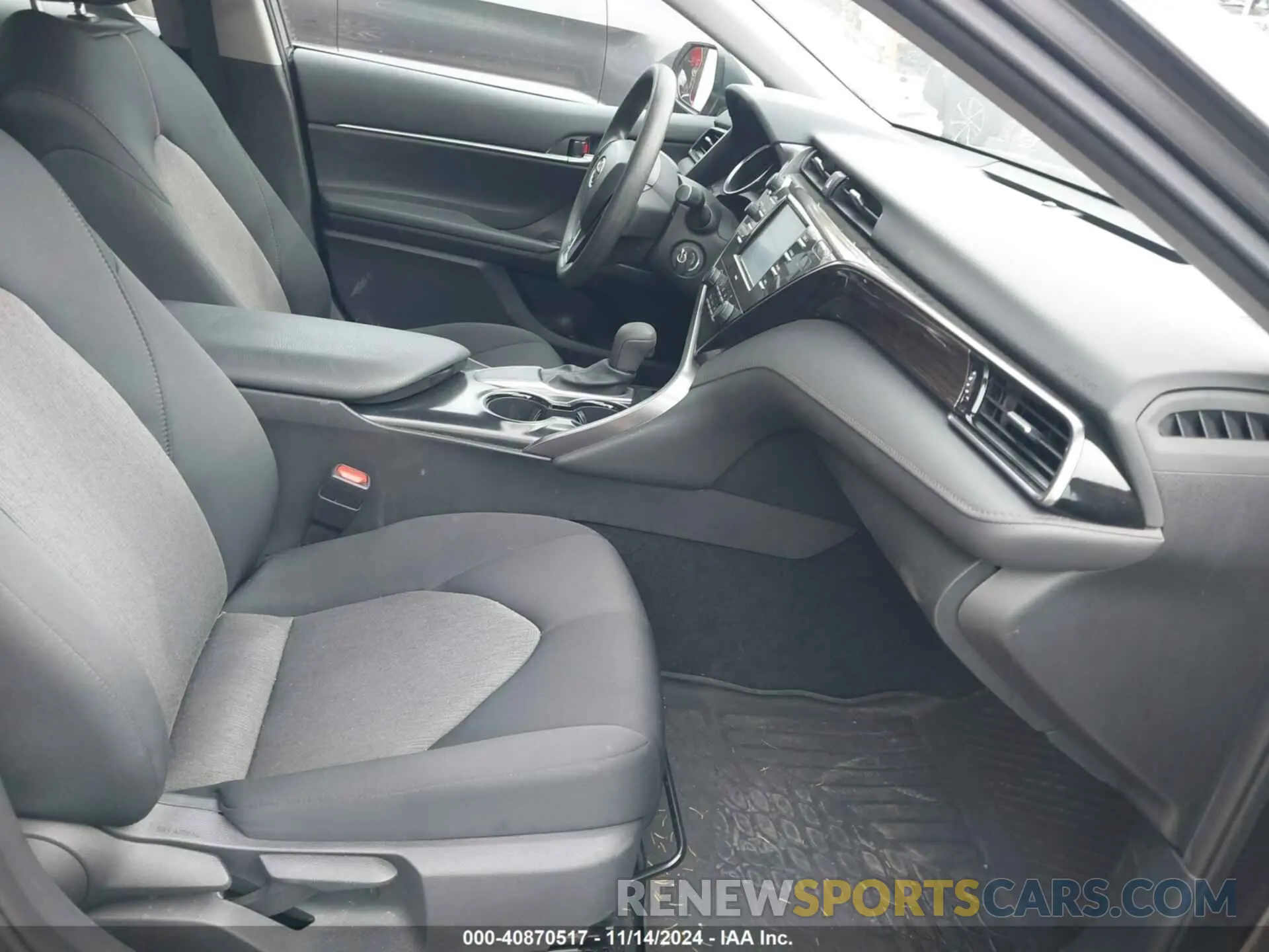 5 fotografías del automóvil dañado 4T1C11AK3LU943928 TOYOTA CAMRY 2020