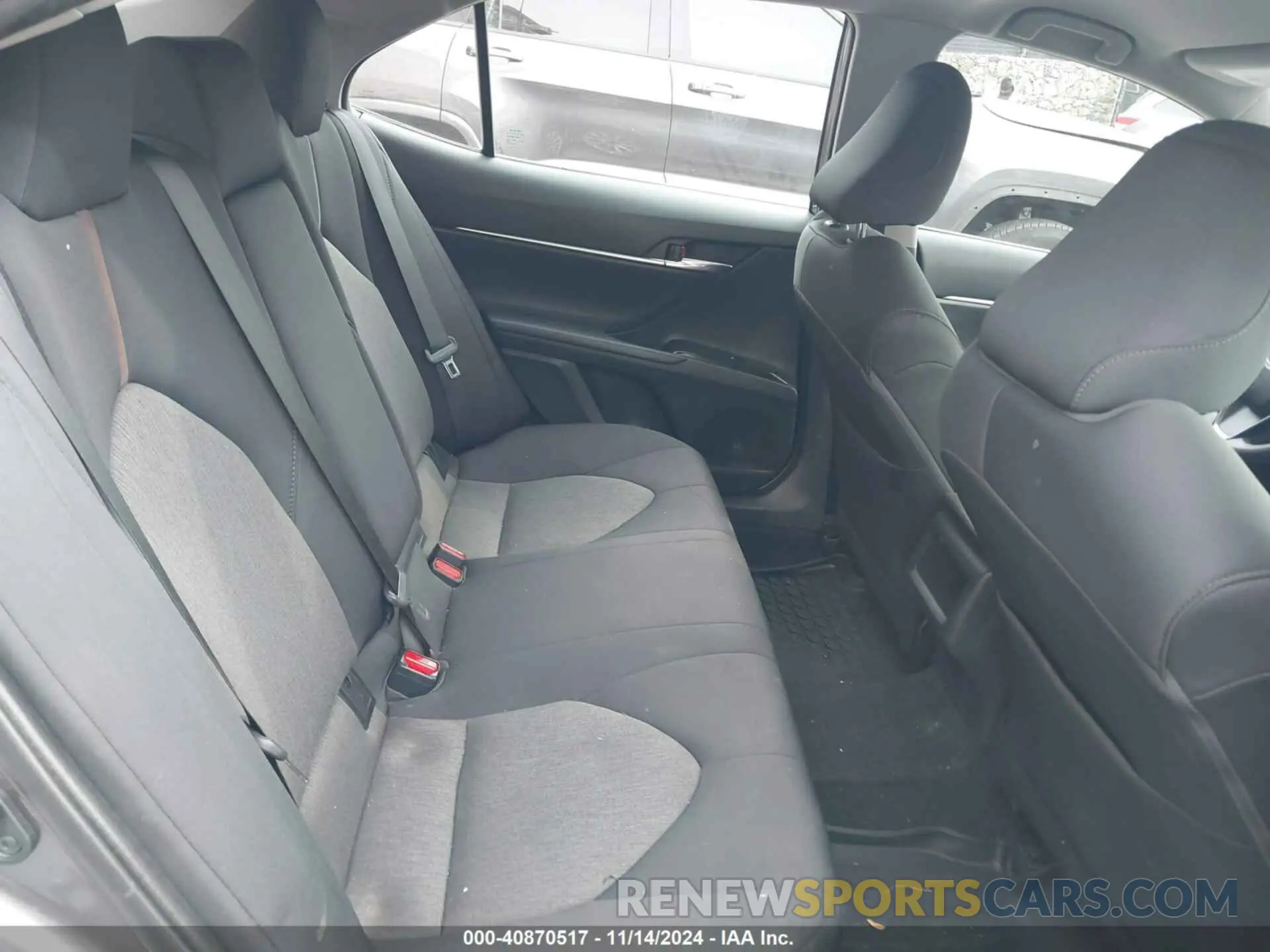 8 fotografías del automóvil dañado 4T1C11AK3LU943928 TOYOTA CAMRY 2020