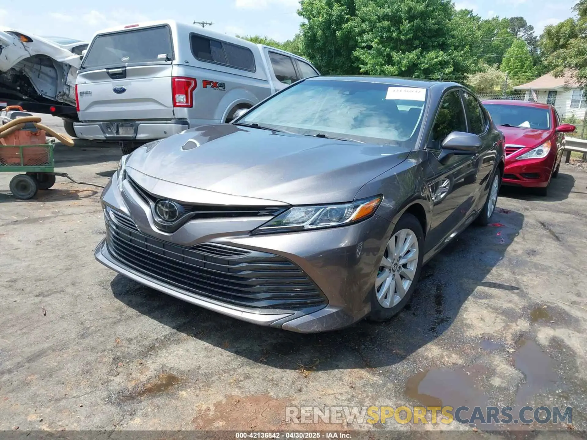 2 fotografías del automóvil dañado 4T1C11AK3LU945307 TOYOTA CAMRY 2020