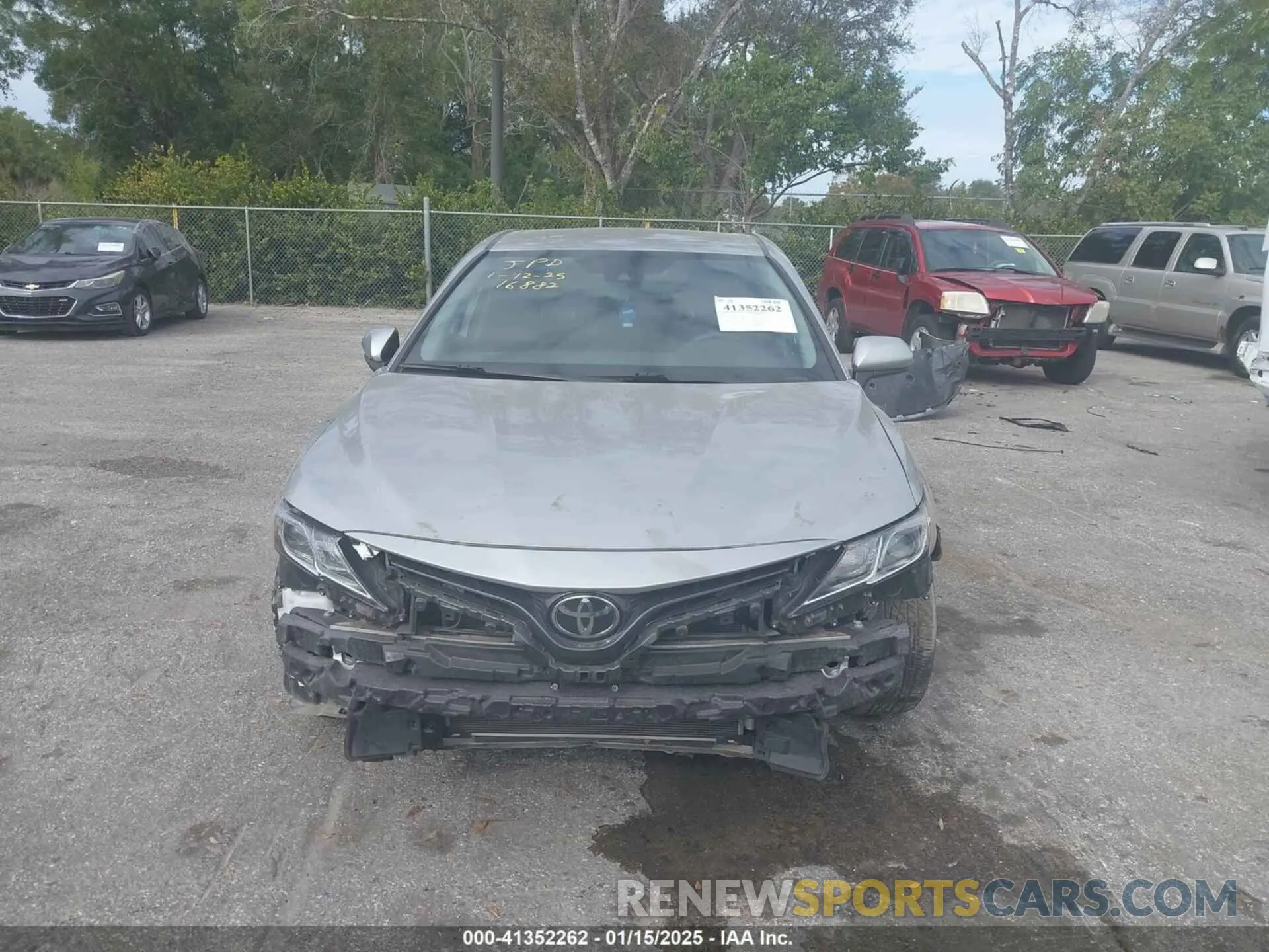 12 fotografías del automóvil dañado 4T1C11AK3LU974368 TOYOTA CAMRY 2020