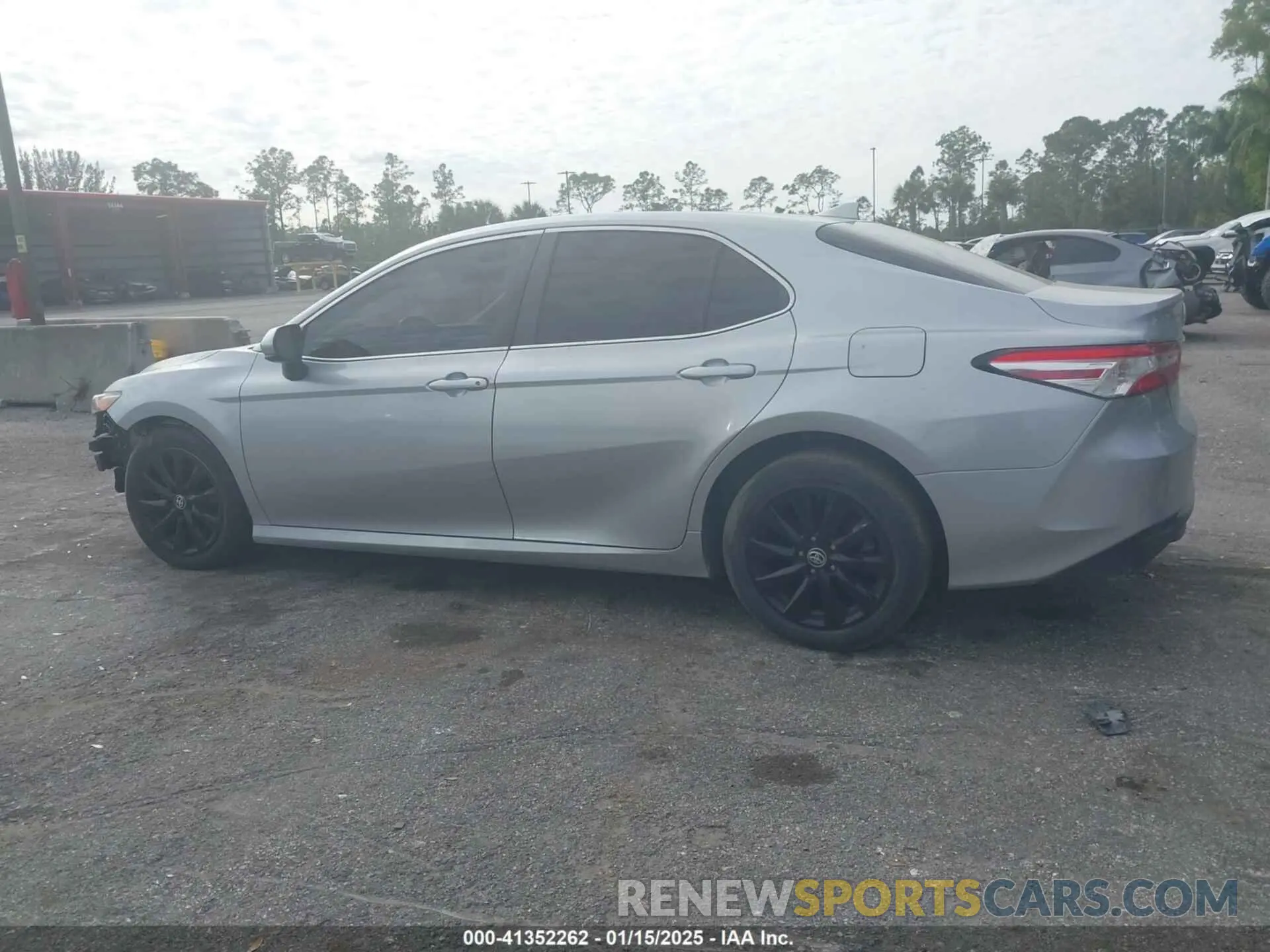 14 fotografías del automóvil dañado 4T1C11AK3LU974368 TOYOTA CAMRY 2020