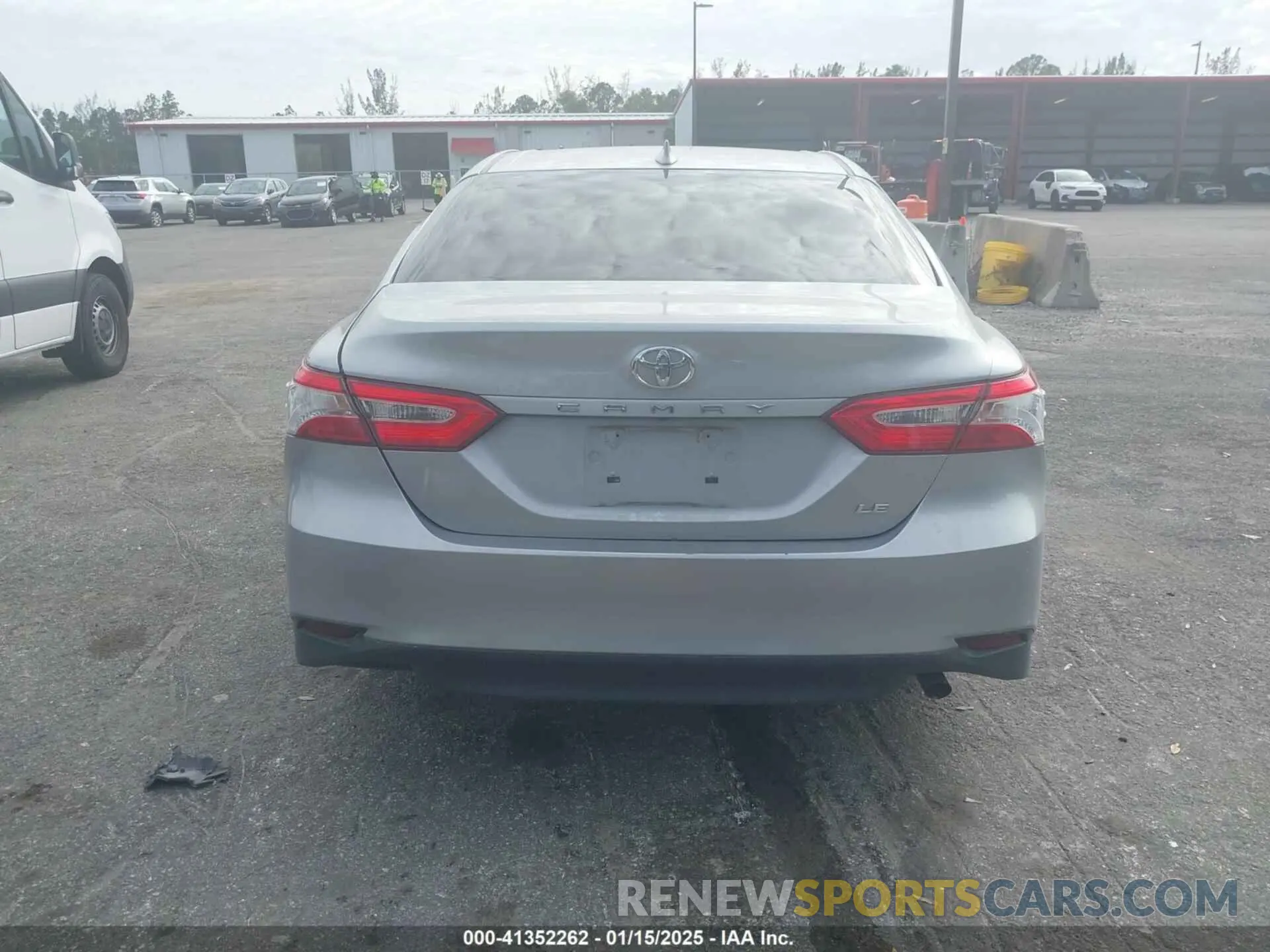 16 fotografías del automóvil dañado 4T1C11AK3LU974368 TOYOTA CAMRY 2020