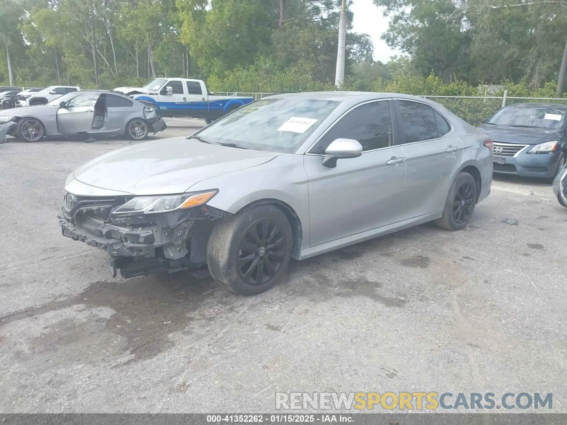 2 fotografías del automóvil dañado 4T1C11AK3LU974368 TOYOTA CAMRY 2020